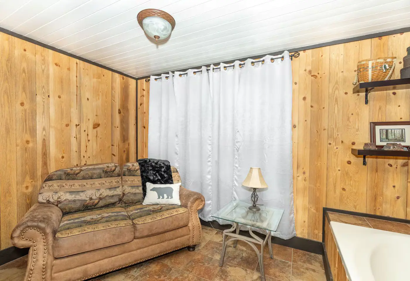 Cozy & Spacious Retreat, Sleeps 8・Hot Tub・Scenic