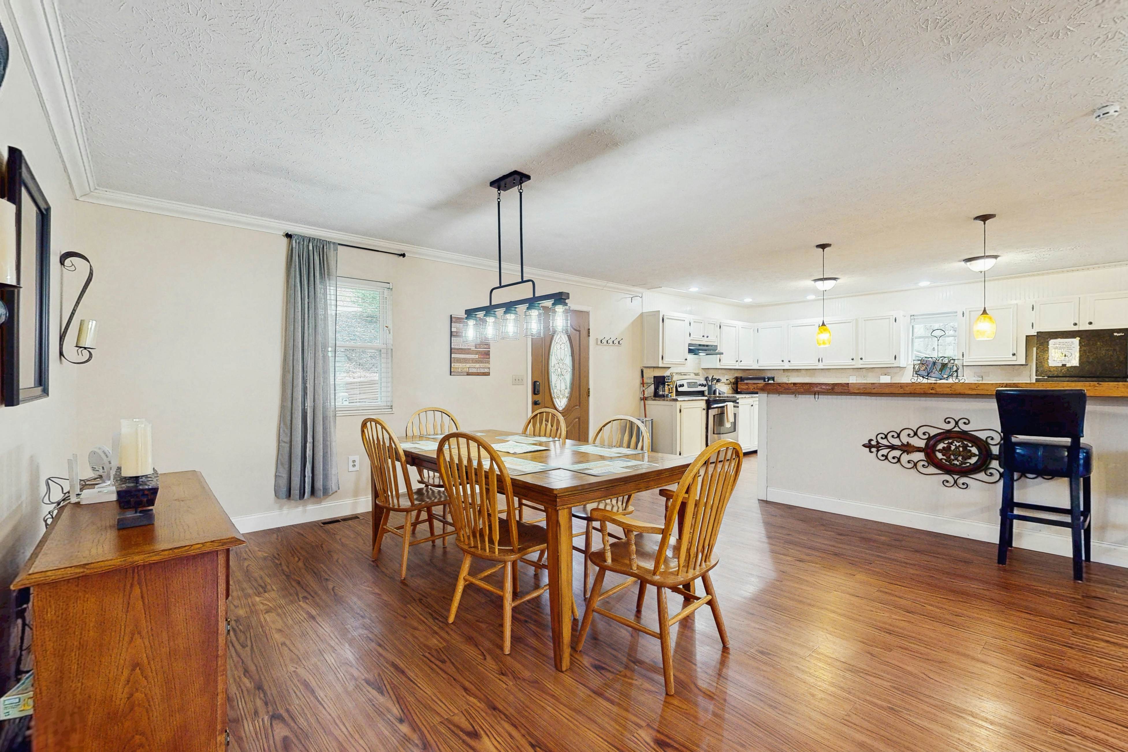 Cozy Lake Duplex | Luxe Kitchen・Games・Dog-friendly