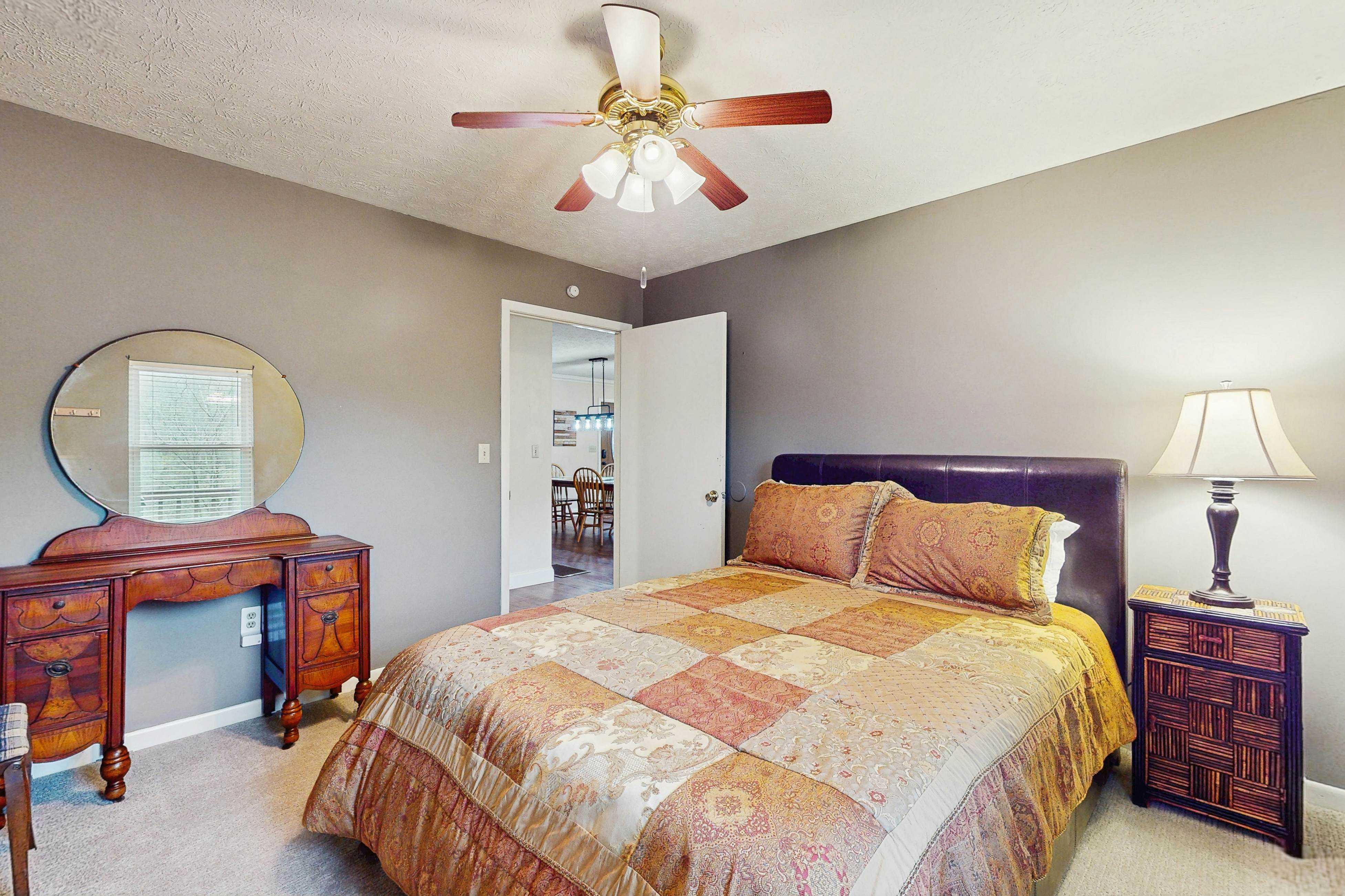 Cozy Lake Duplex | Luxe Kitchen・Games・Dog-friendly