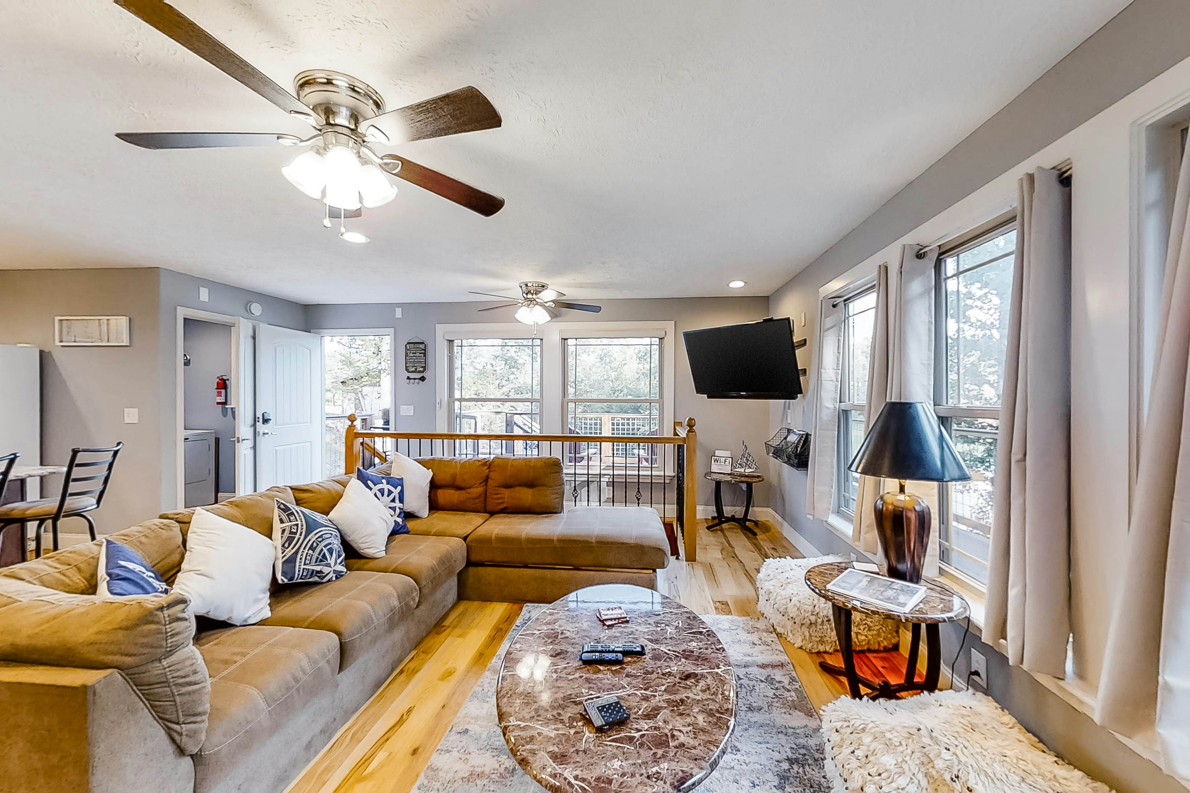 Lakefront Home, Sleeps 12 W Private Dock・Grill