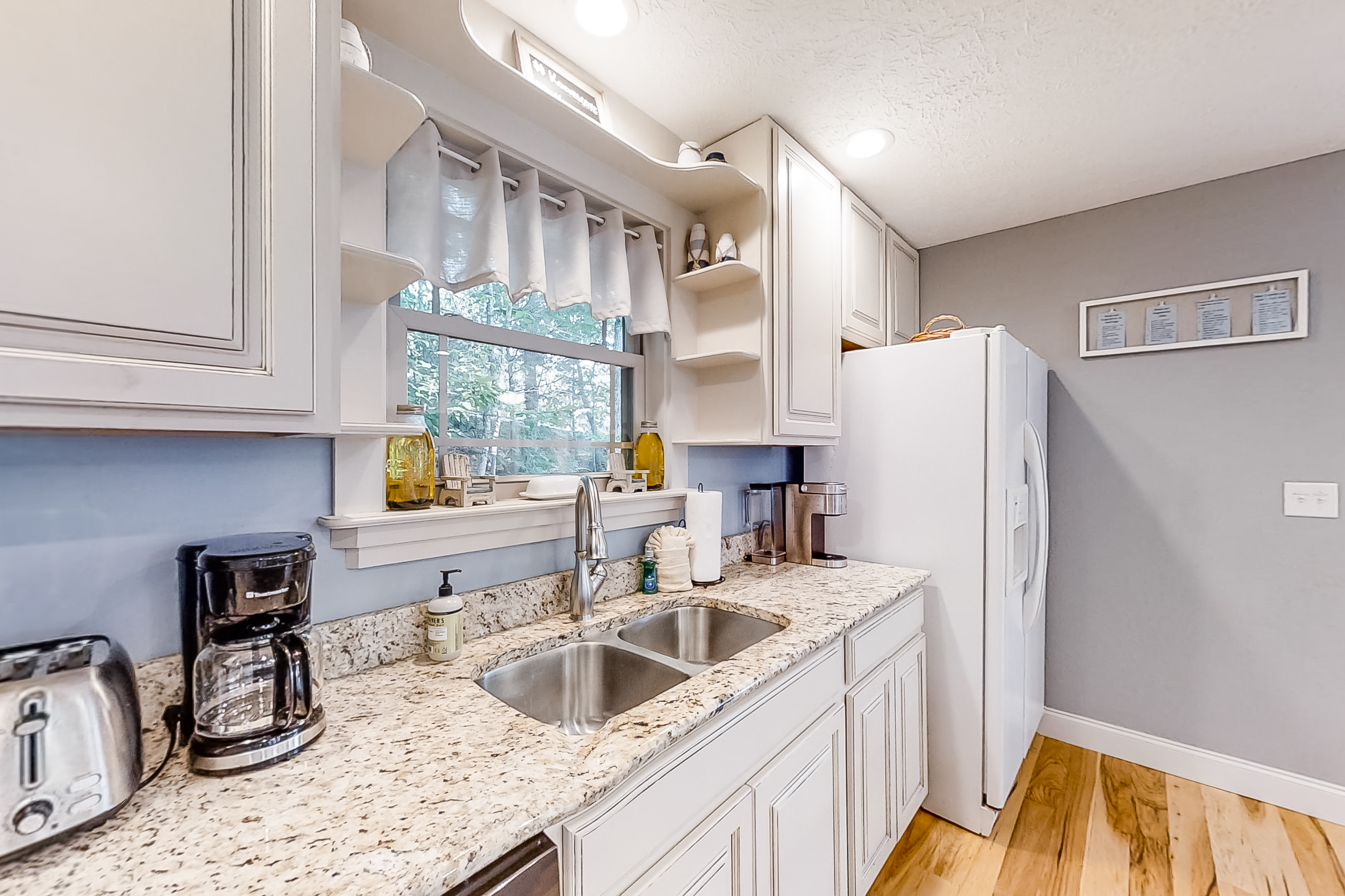 Lakefront Home, Sleeps 12 W Private Dock・Grill