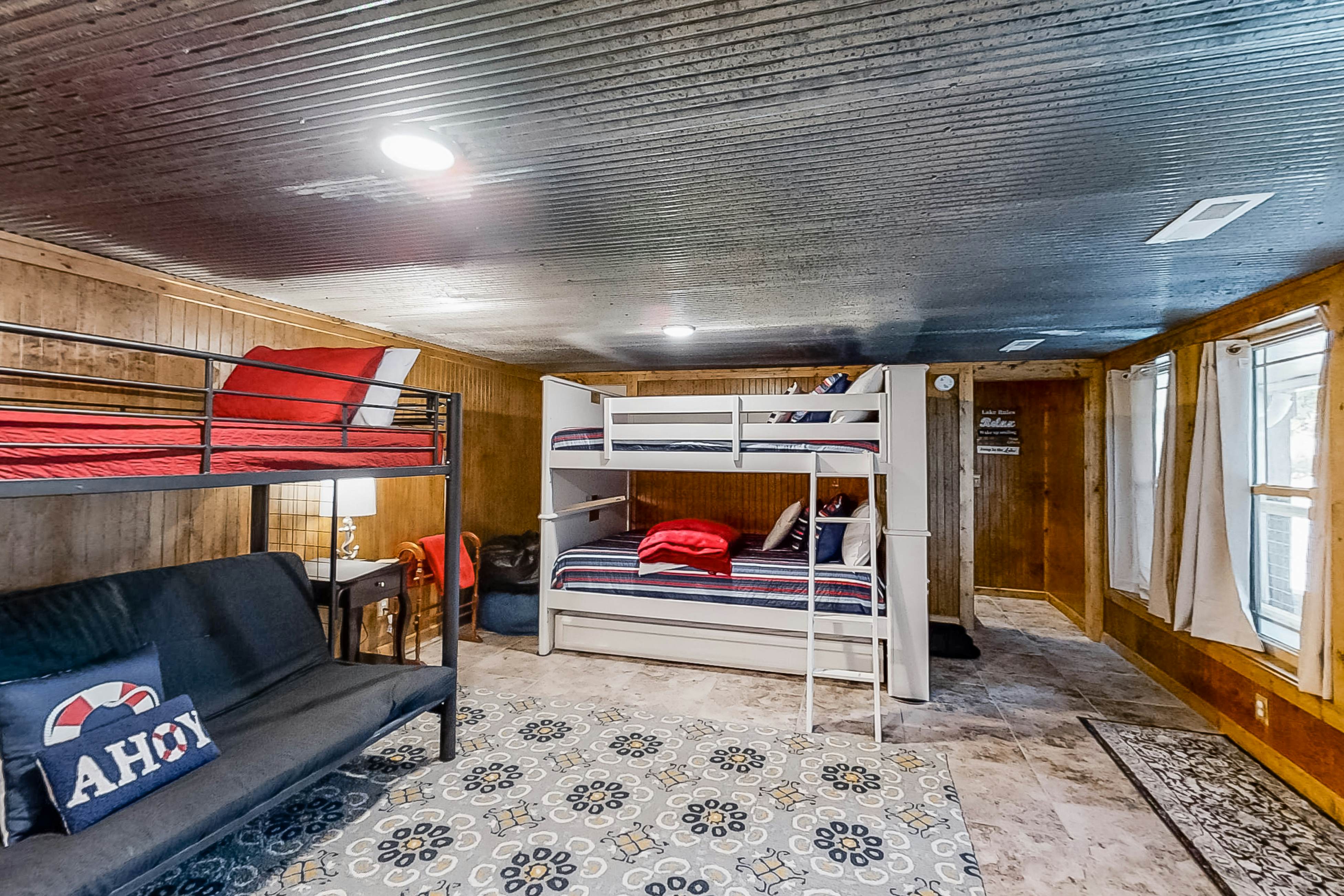 Lakefront Home, Sleeps 12 W Private Dock・Grill