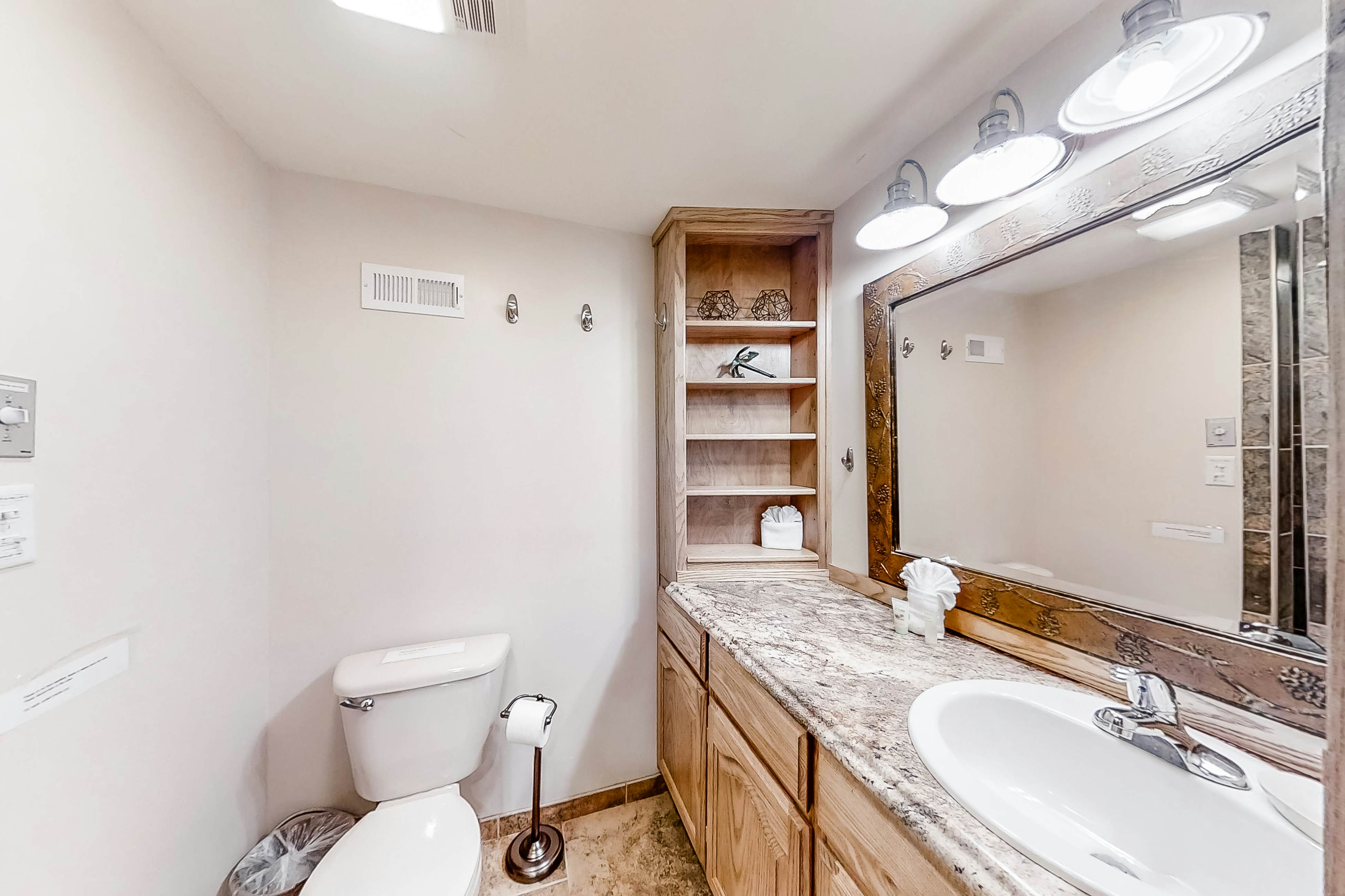 Lakefront Home, Sleeps 12 W Private Dock・Grill