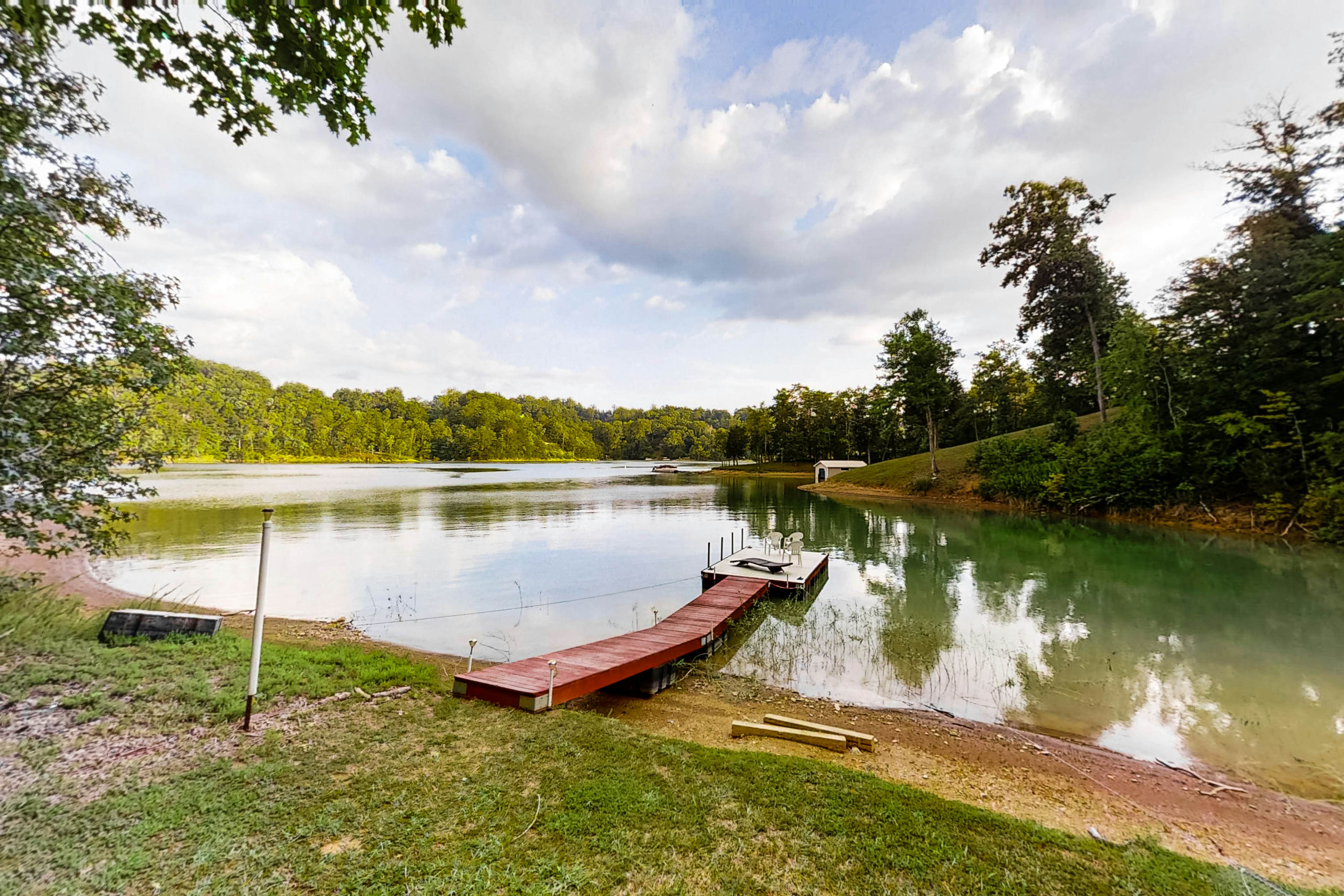 Lakefront Home, Sleeps 12 W Private Dock・Grill