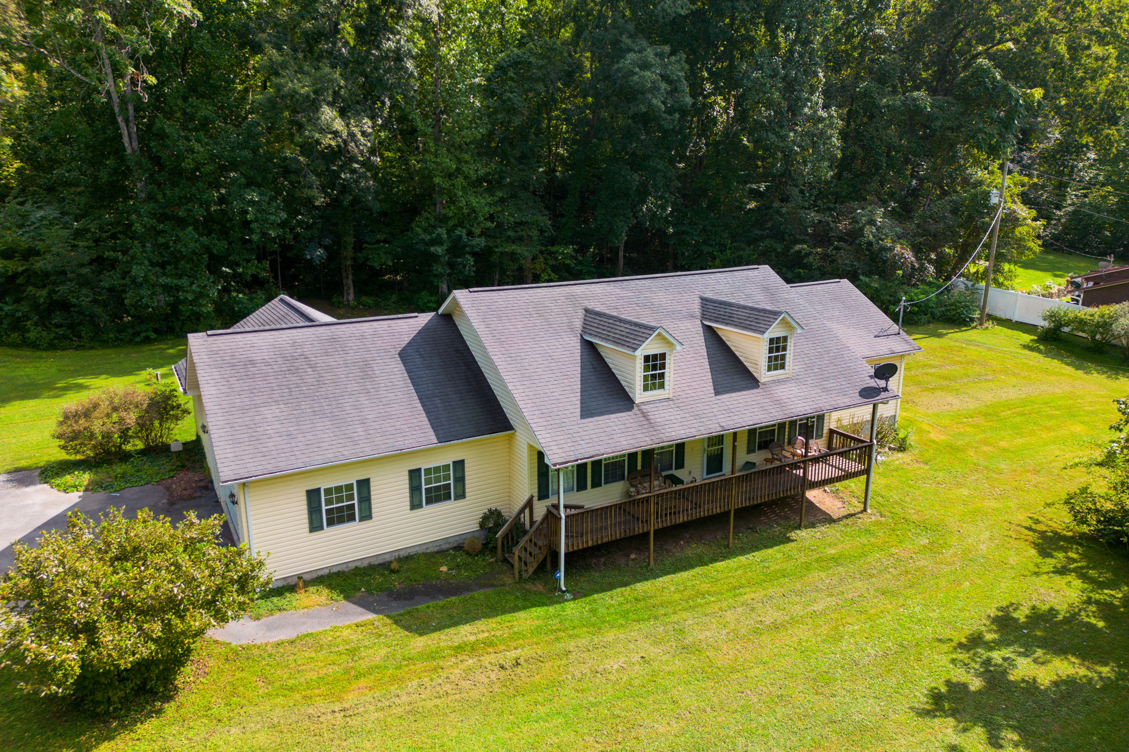 Spacious Home・Free Ticket・Games・Jetted Tub・Grill