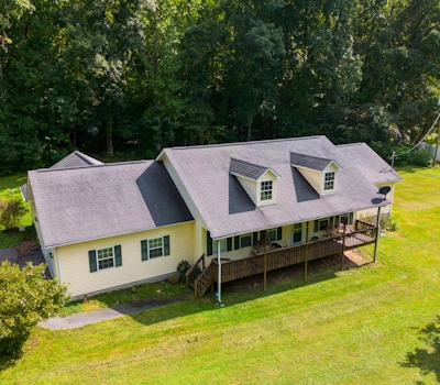 Spacious Home・Free Ticket・Games・Jetted Tub・Grill