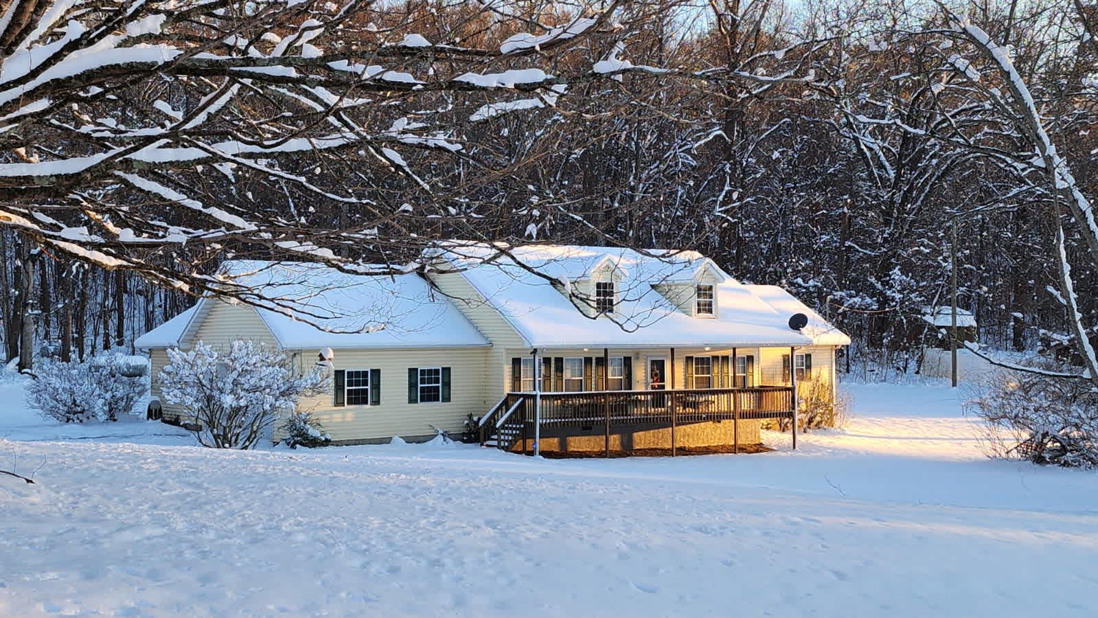 Spacious Home, Free Ticket, Games, Jetted Tub, Grill