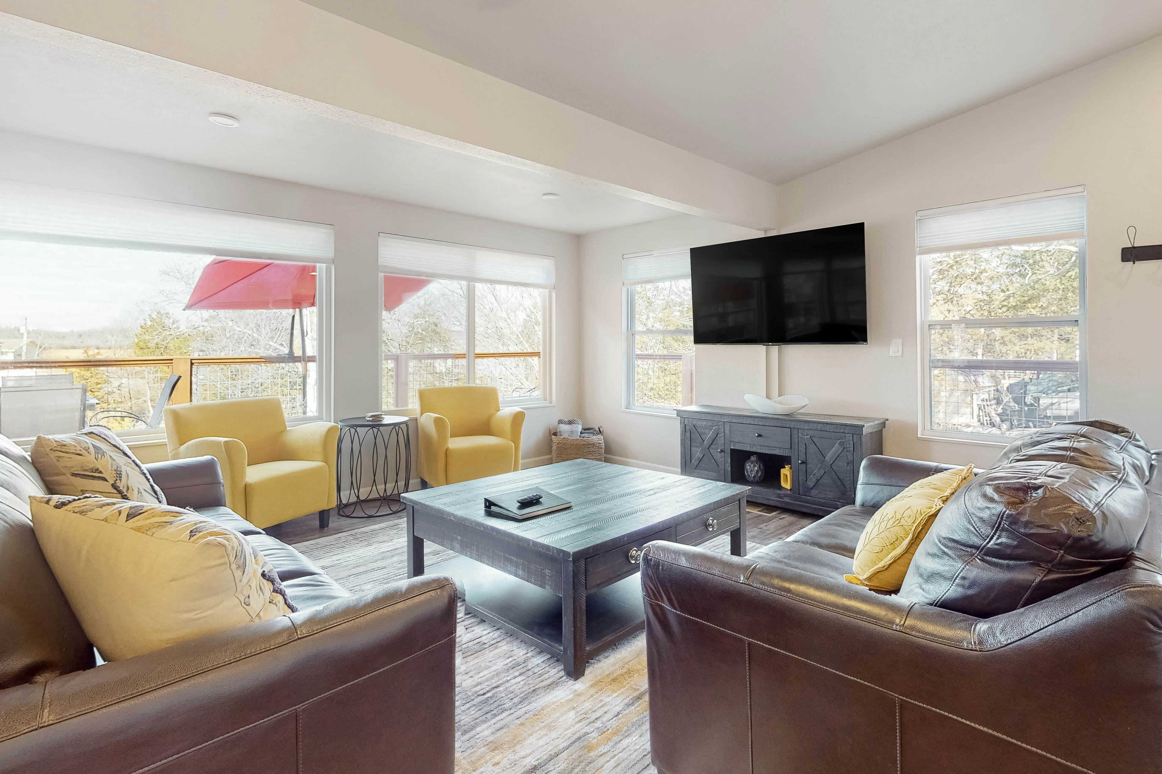 Newly Renovated Home W Private Dock・Deck・Lake View