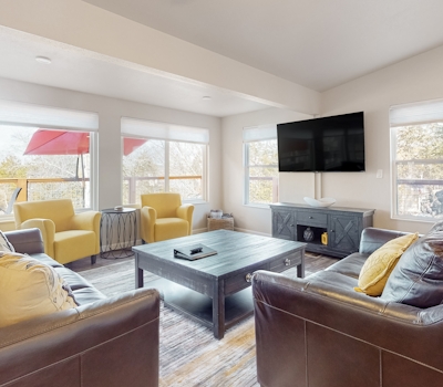 Newly Renovated Home W Private Dock・Deck・Lake View