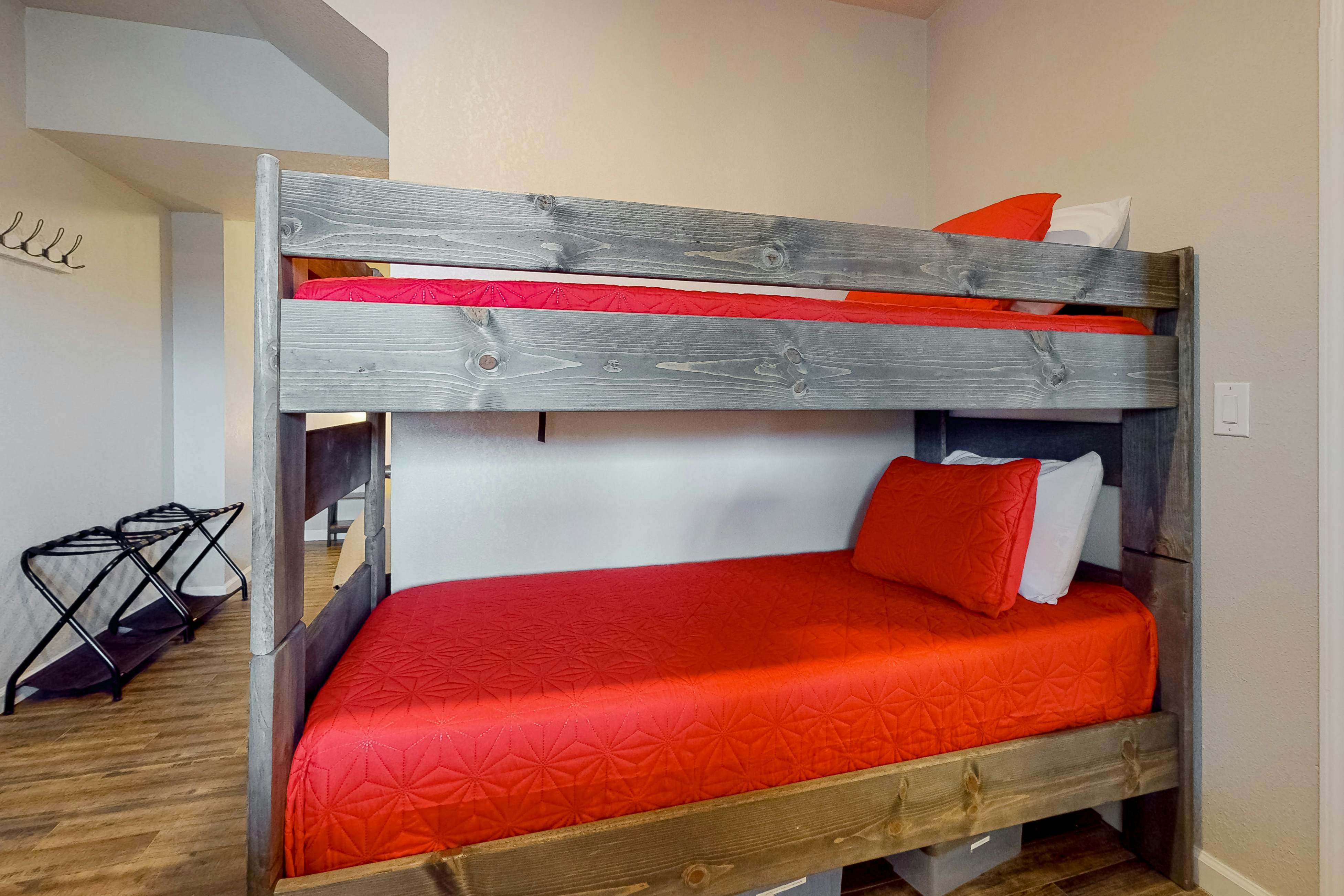 Newly Renovated Home W Private Dock・Deck・Lake View