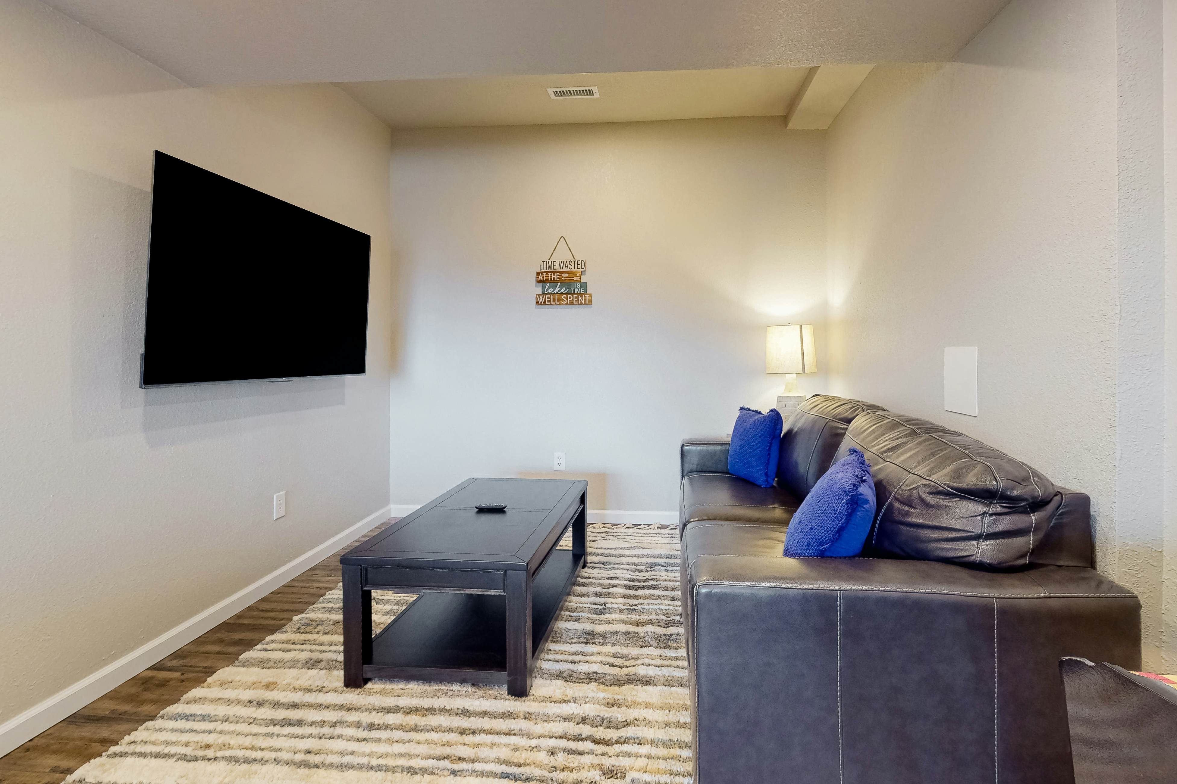 Newly Renovated Home W Private Dock・Deck・Lake View