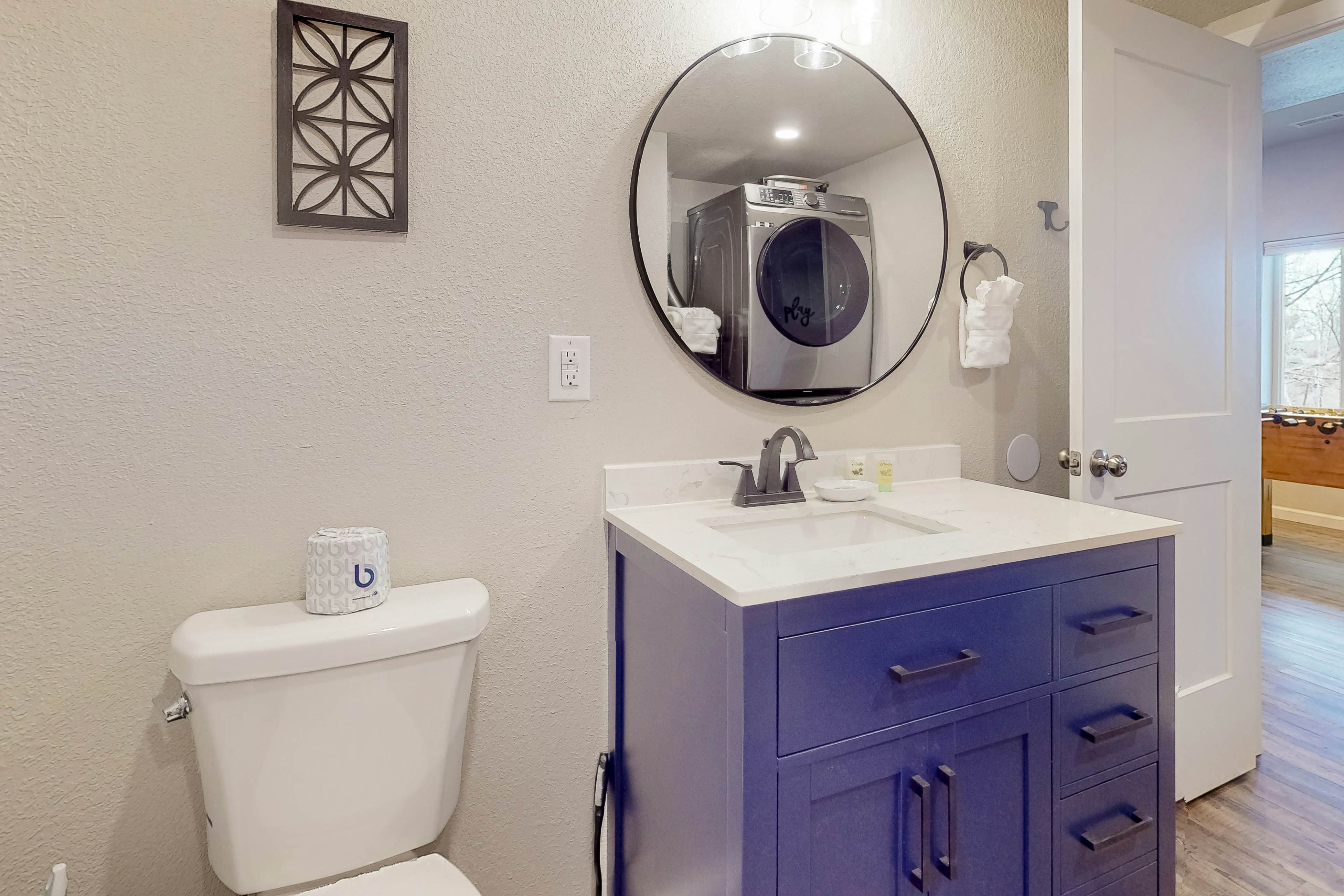 Newly Renovated Home W Private Dock・Deck・Lake View