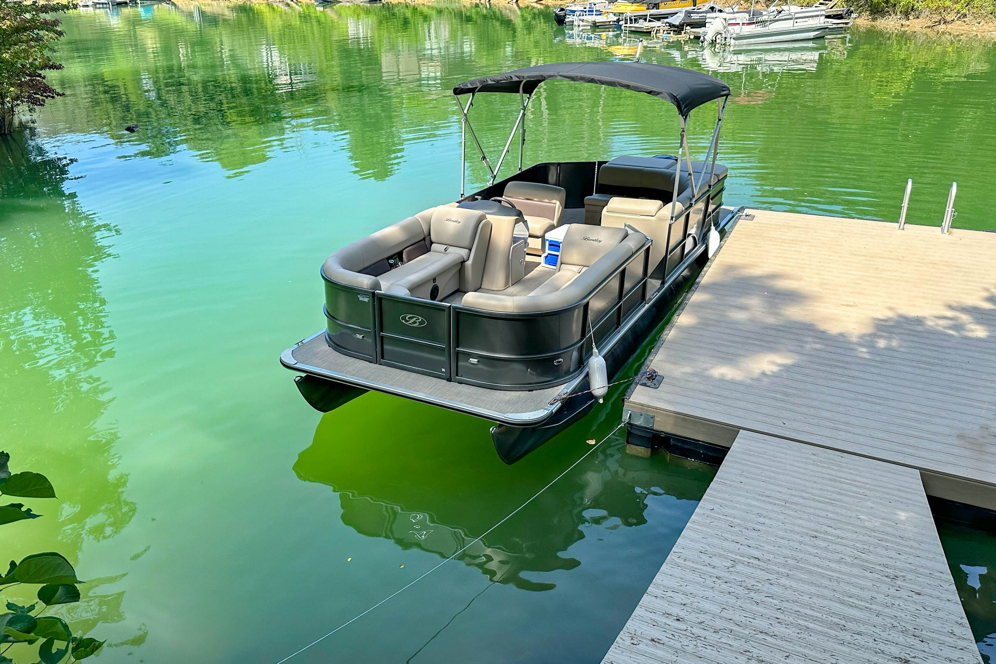 Newly Renovated Home W Private Dock・Deck・Lake View