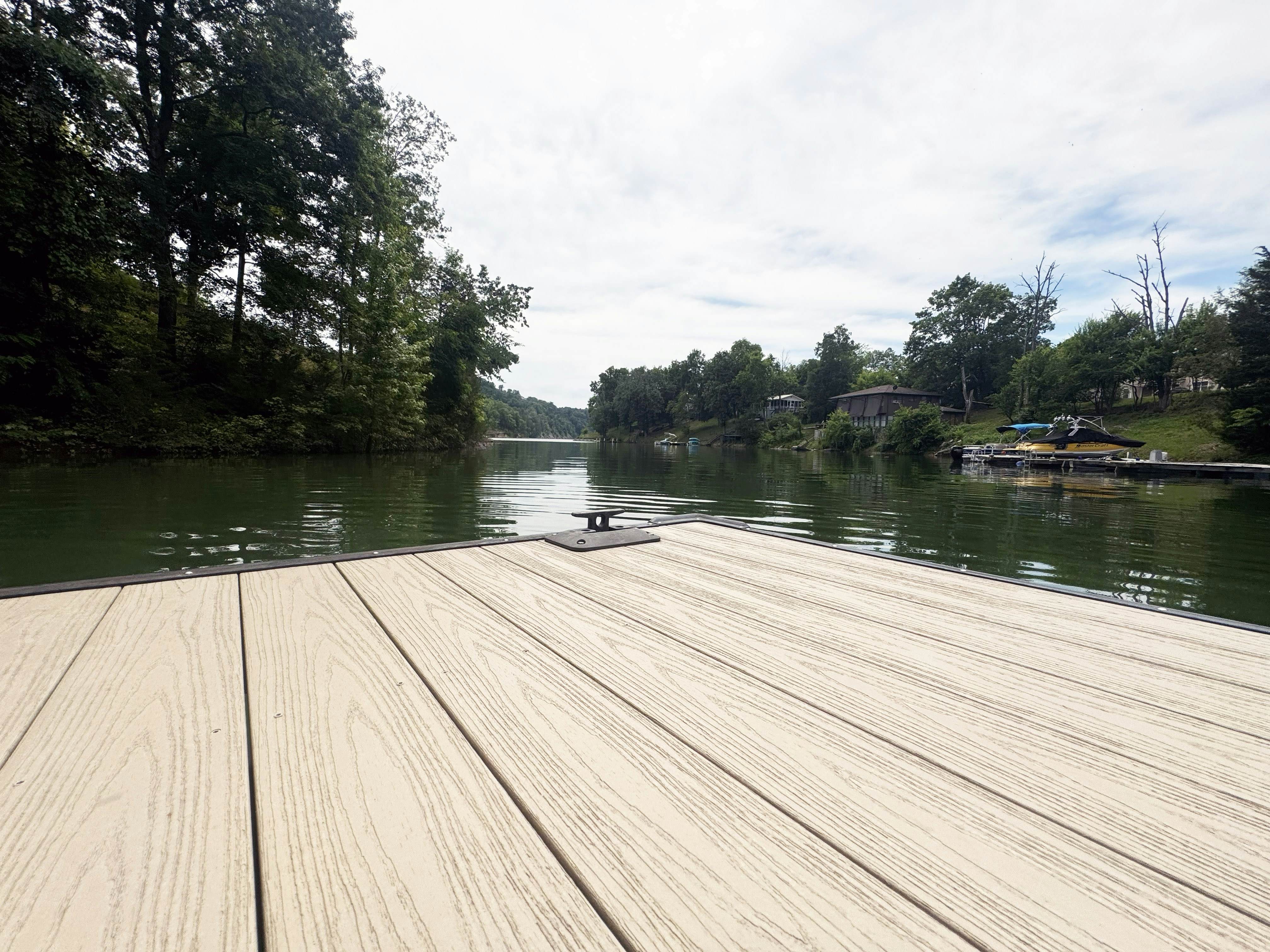 Newly Renovated Home W Private Dock・Deck・Lake View