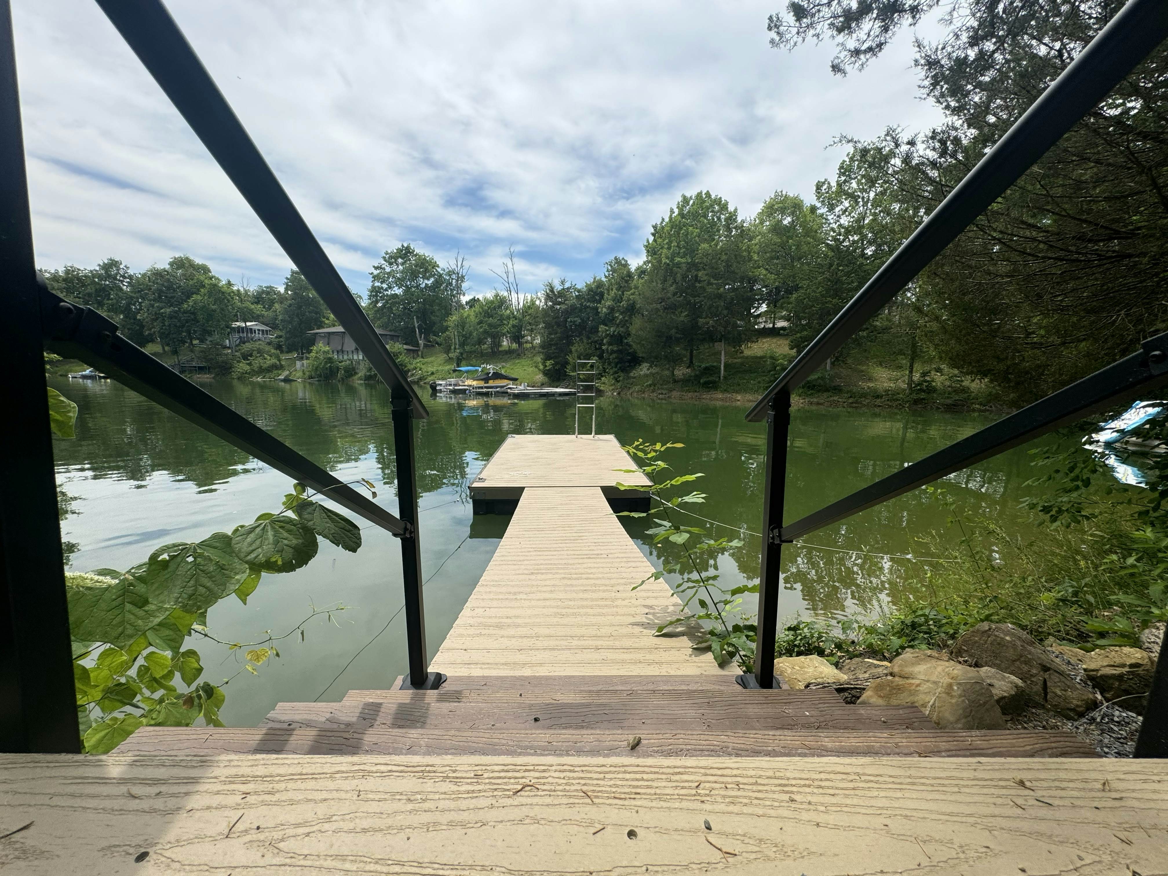 Newly Renovated Home W Private Dock・Deck・Lake View