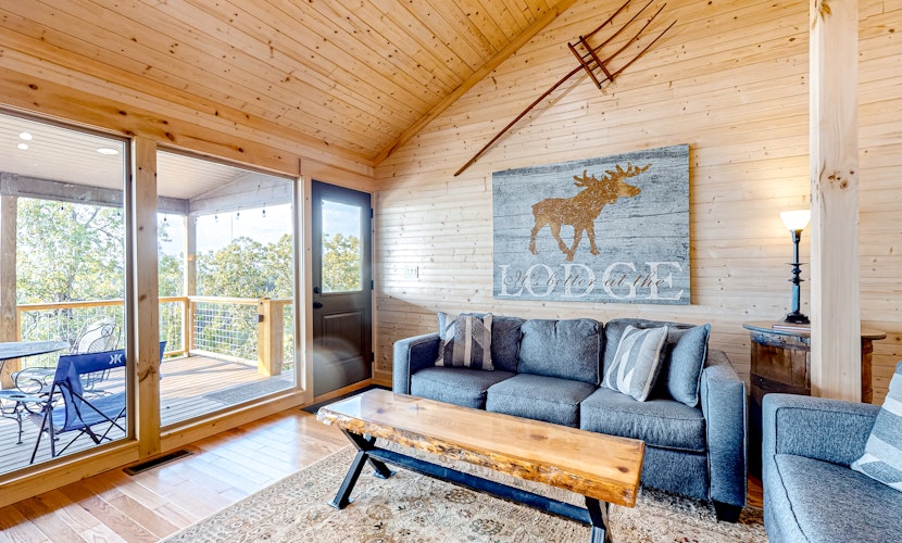 Waterfront Home N Douglas Lake ・2 decks・Rec. room