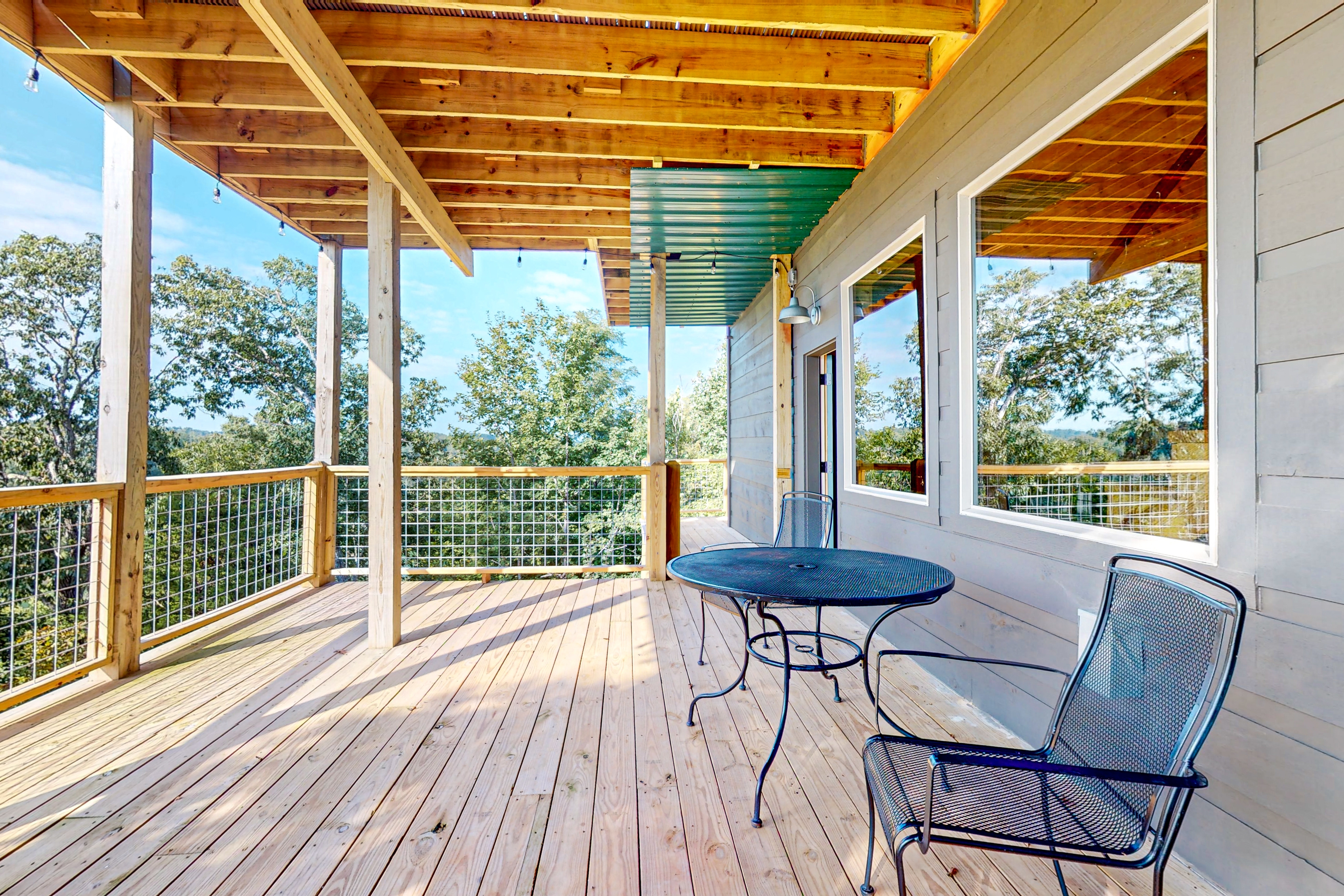 Waterfront Home N Douglas Lake ・2 decks・Rec. room