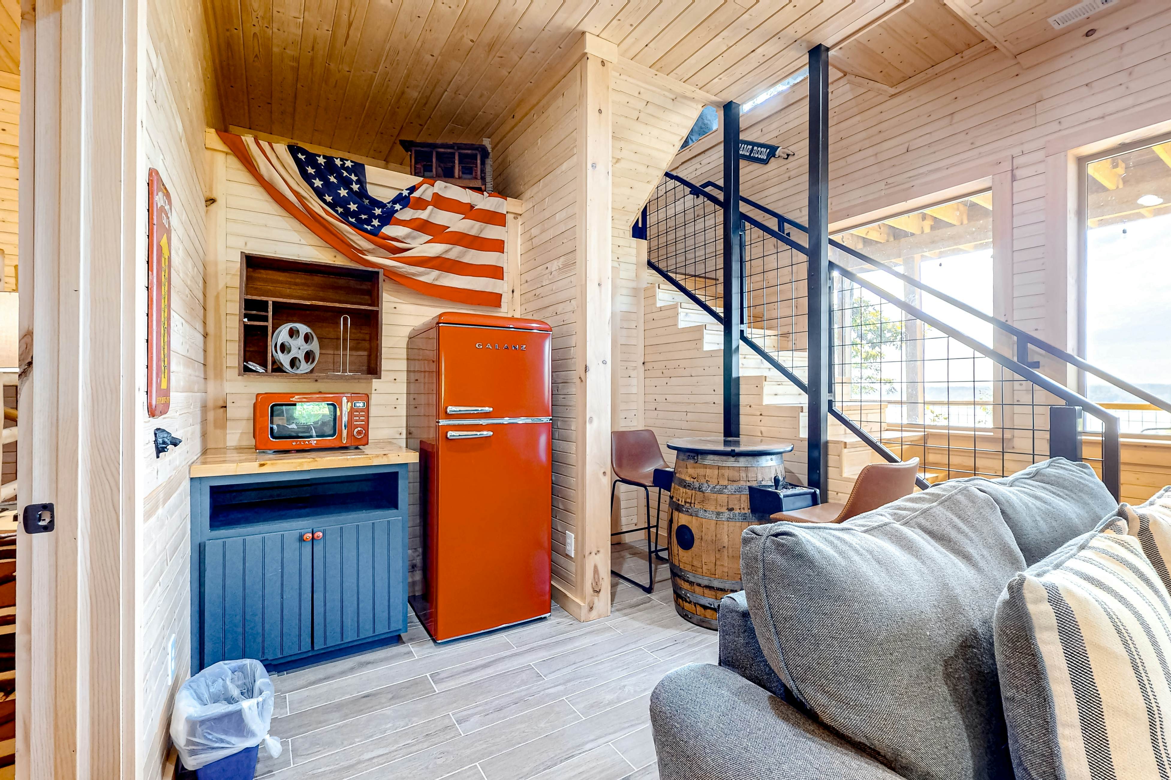 Waterfront Home N Douglas Lake ・2 decks・Rec. room