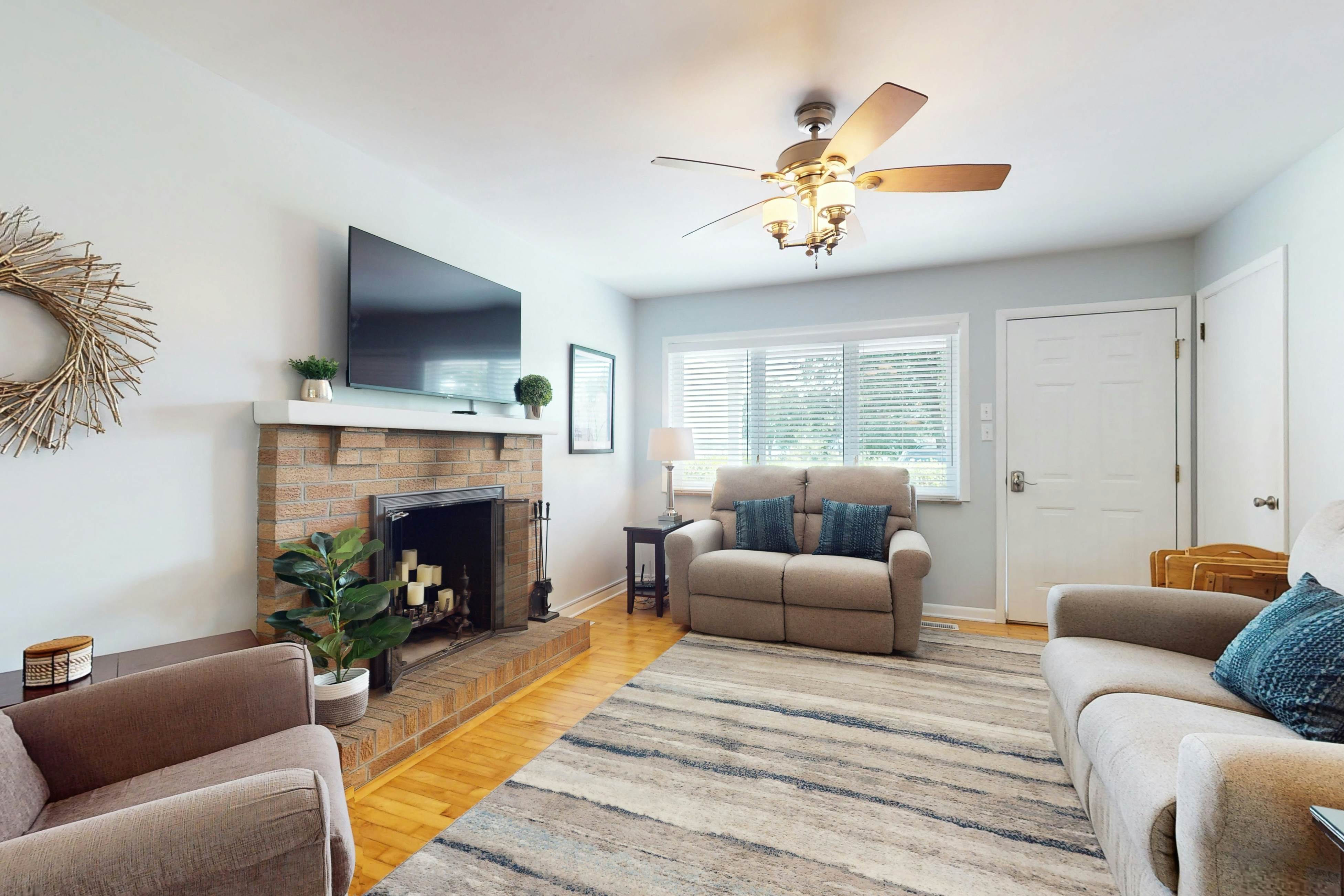 Peaceful Waterfront Home・Private Dock・Grill・Patio