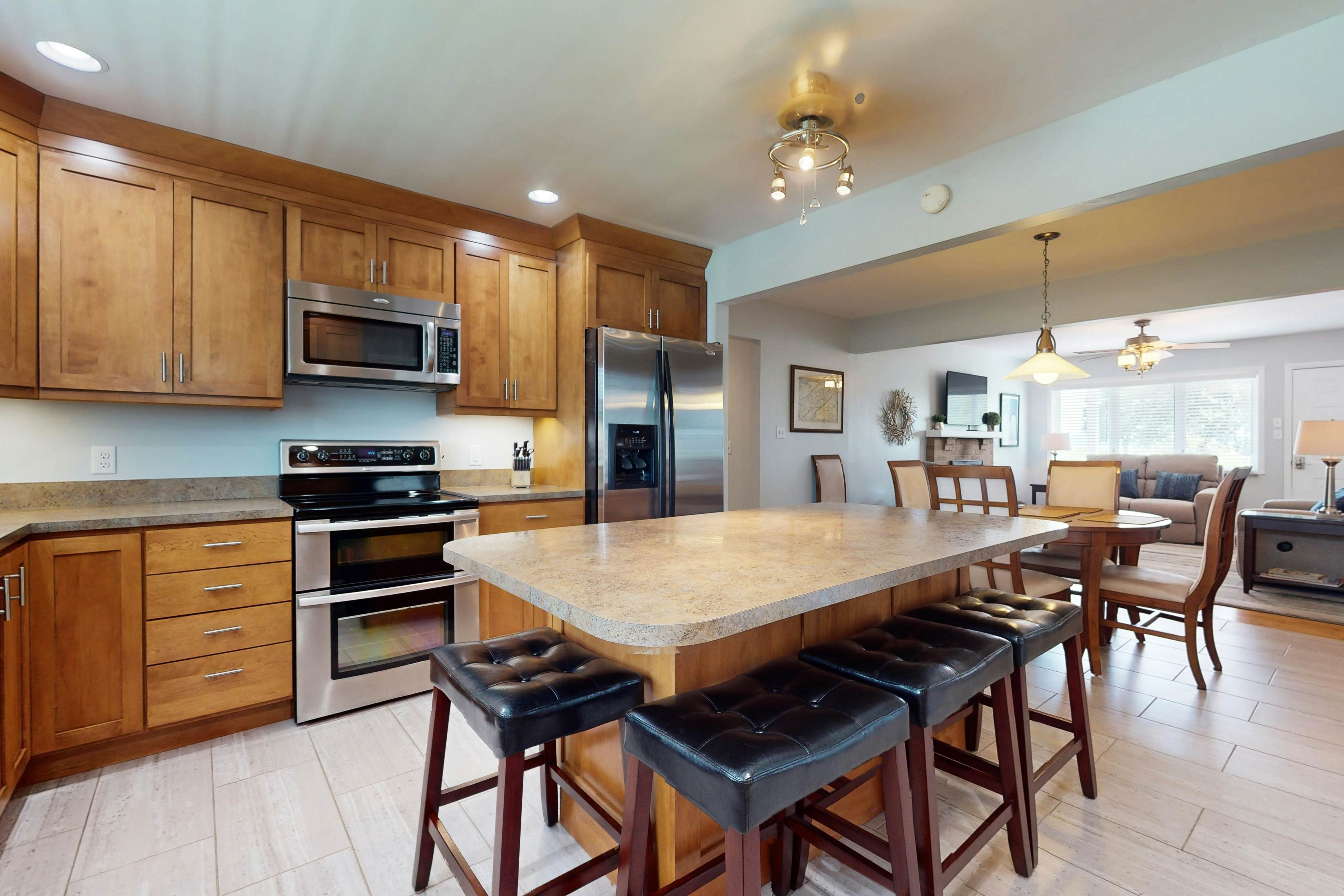 Peaceful Waterfront Home・Private Dock・Grill・Patio