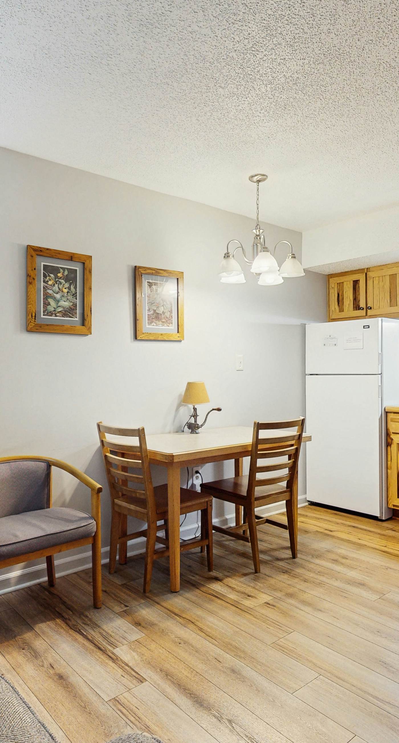 Cozy Smokies Condo Balcony, Views, Pool, Free Tickets