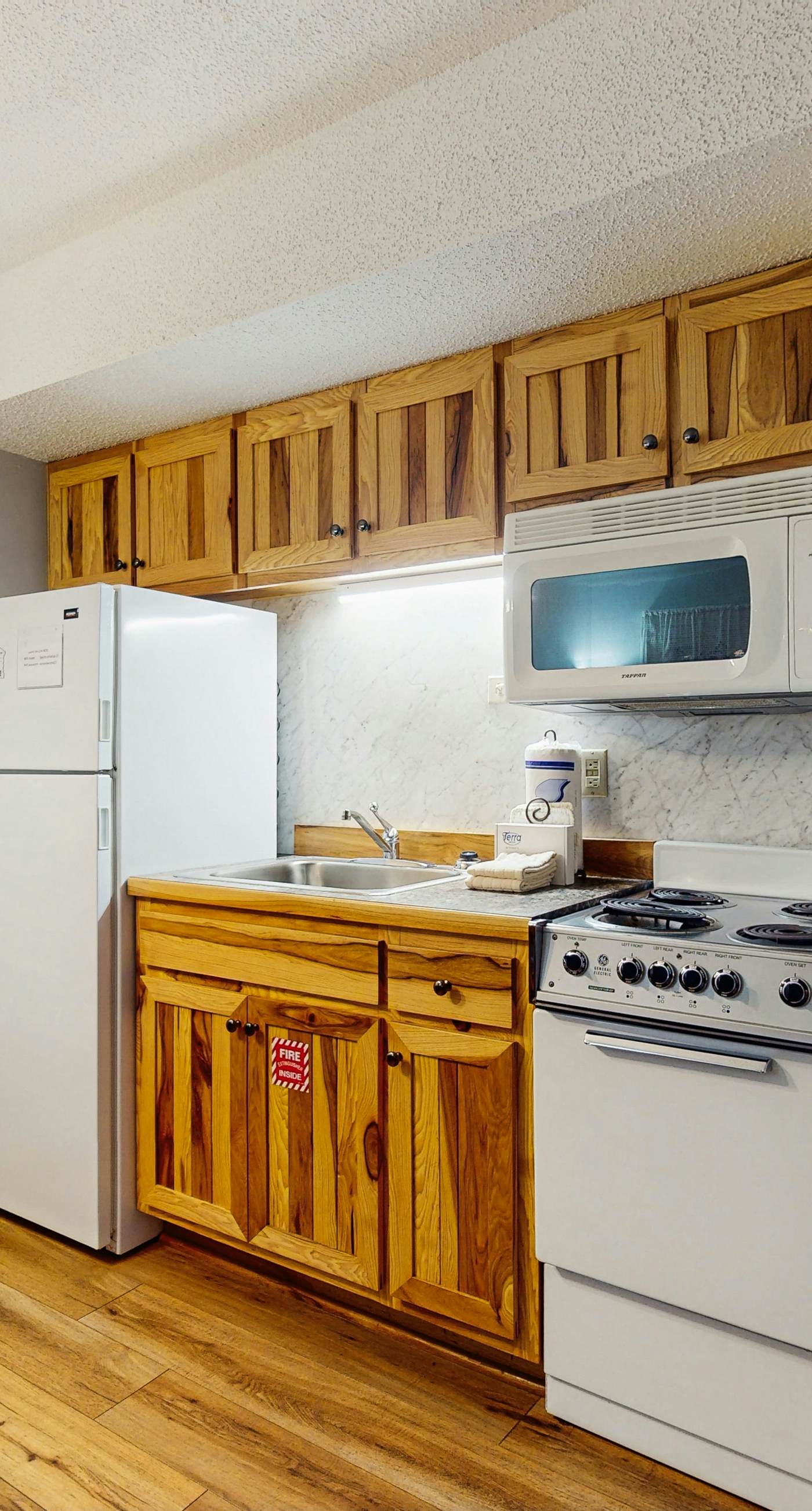 Cozy Smokies Condo Balcony, Views, Pool, Free Tickets