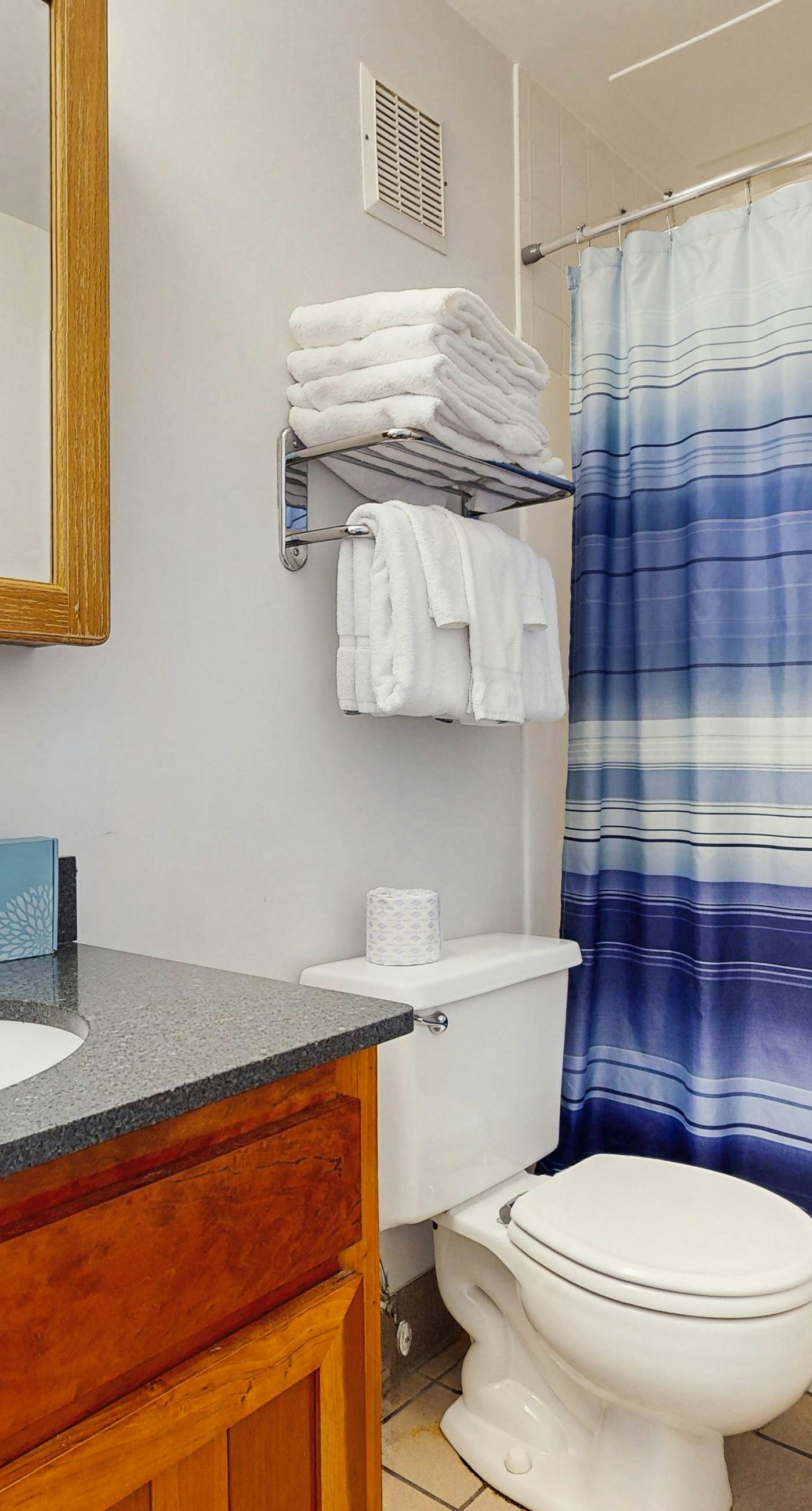 Cozy Smokies Condo Balcony, Views, Pool, Free Tickets