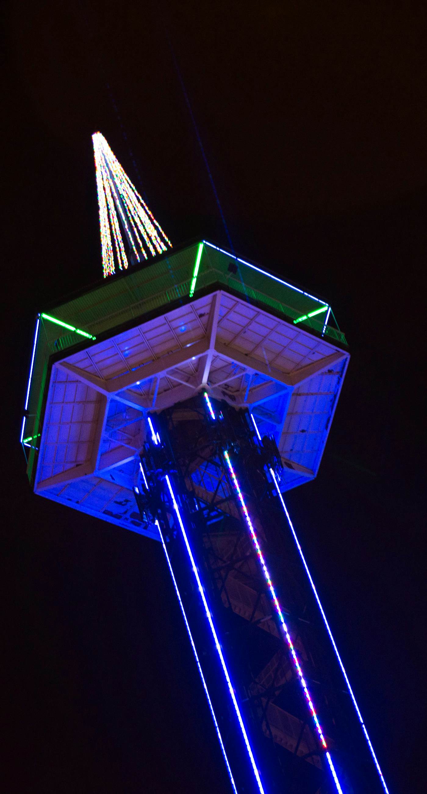 Cozy Smokies Condo Balcony, Views, Pool, Free Tickets