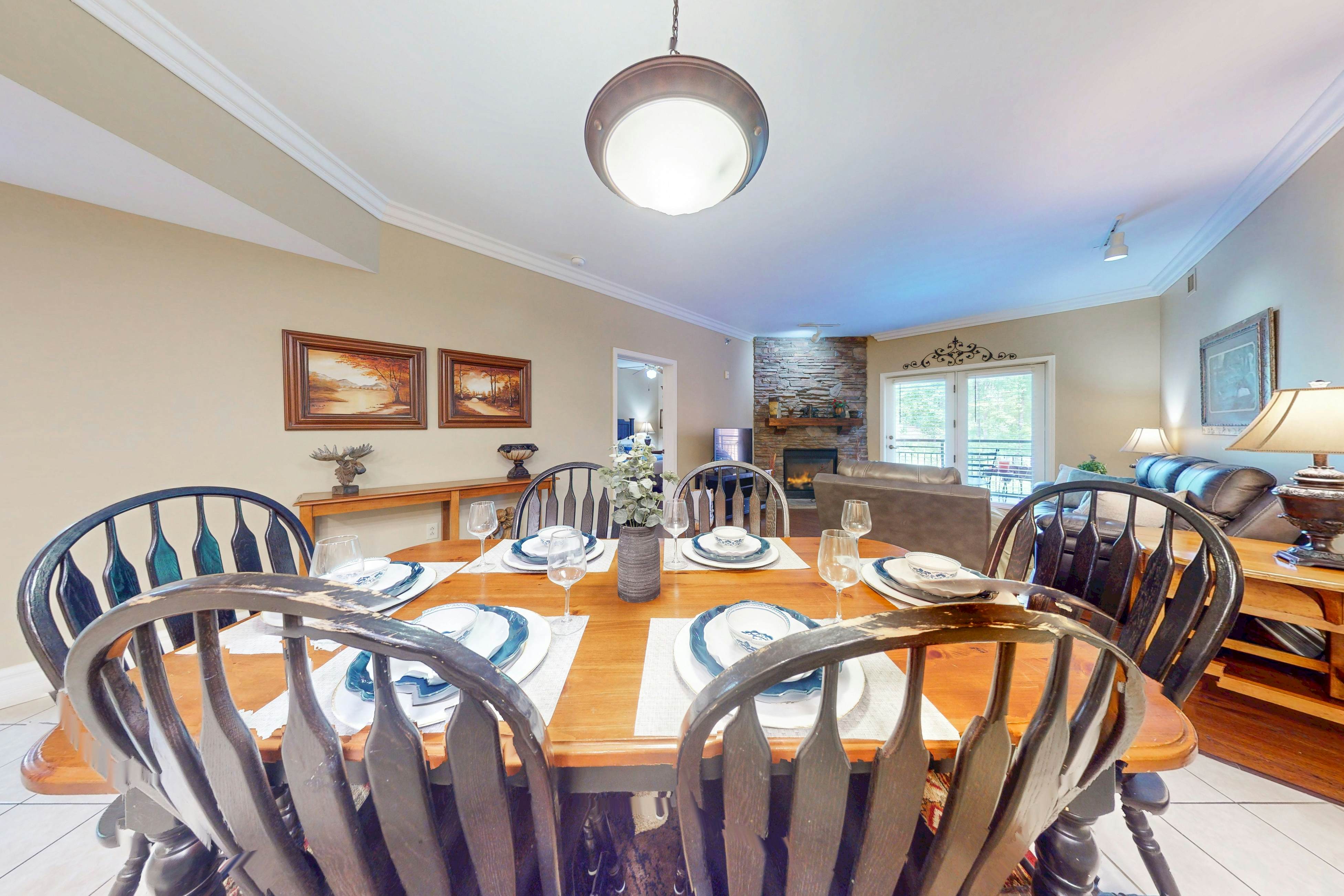 Beautiful Condo, Sleeps 6・Near Downtown・Jetted Tub