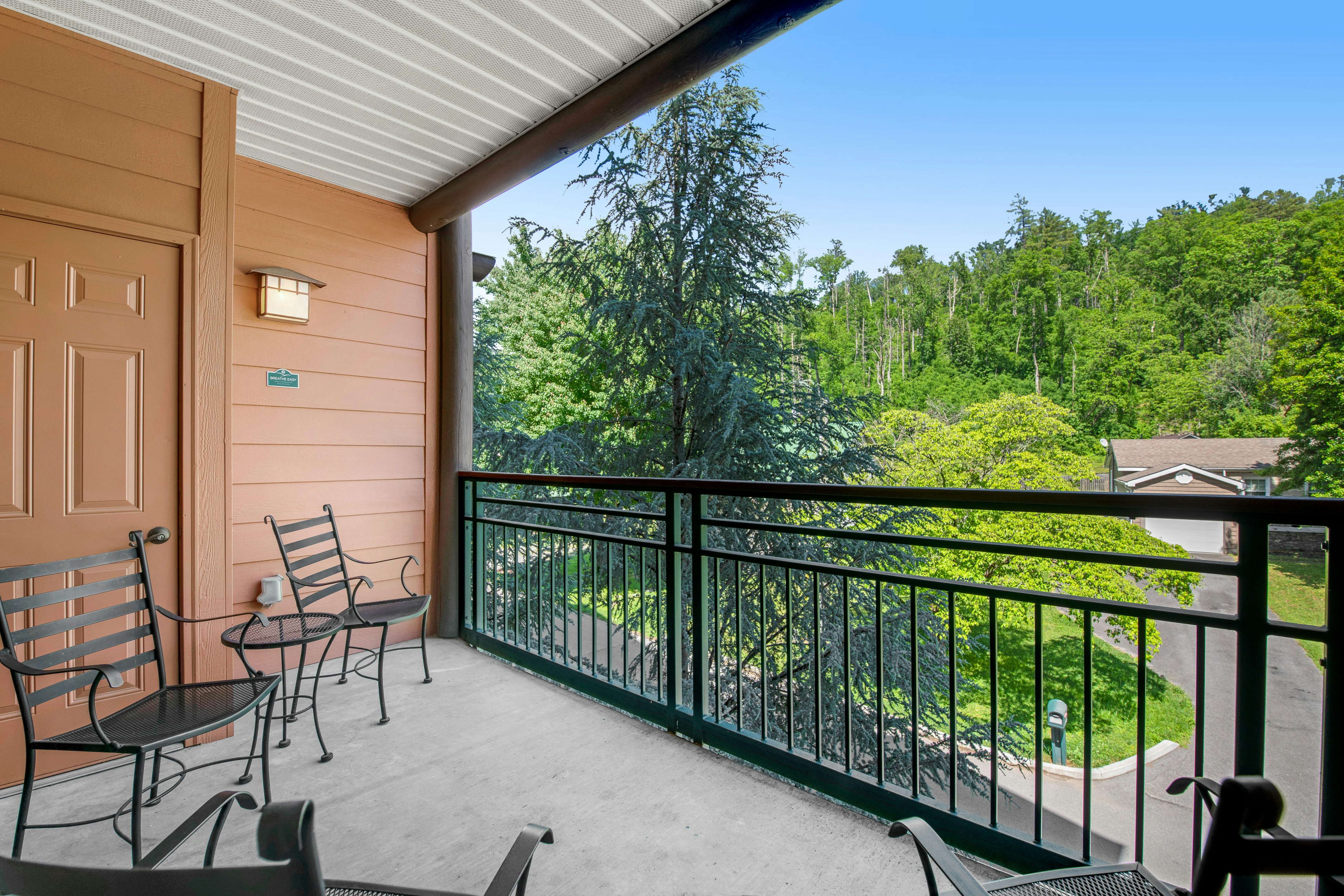 Cozy Downtown Condo, Sleeps 6・Balcony・Jetted tub