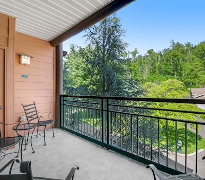 Cozy Downtown Condo, Sleeps 6・Balcony・Jetted tub