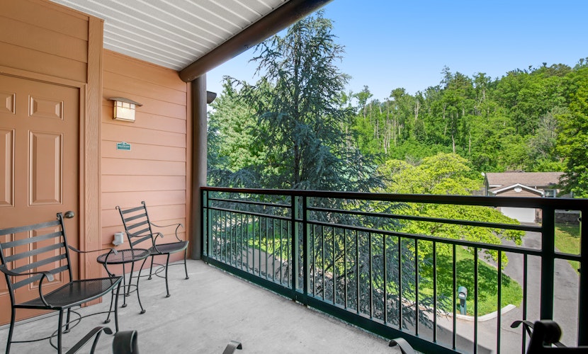 Cozy Downtown Condo, Sleeps 6・Balcony・Jetted tub