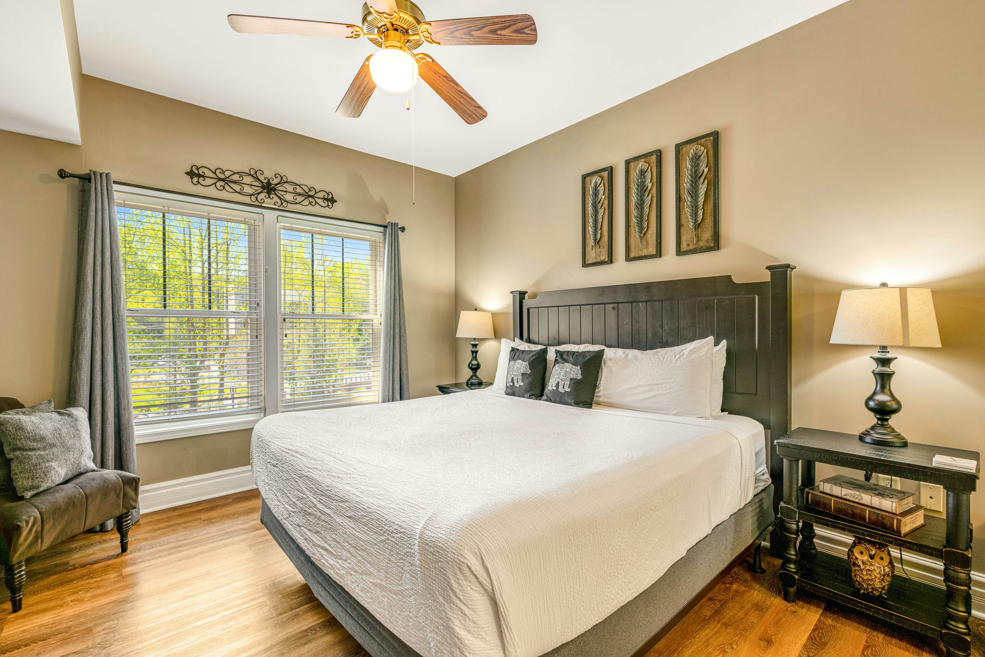 Gorgeous Condo, Sleeps 6・Jetted Tub・Near Downtown