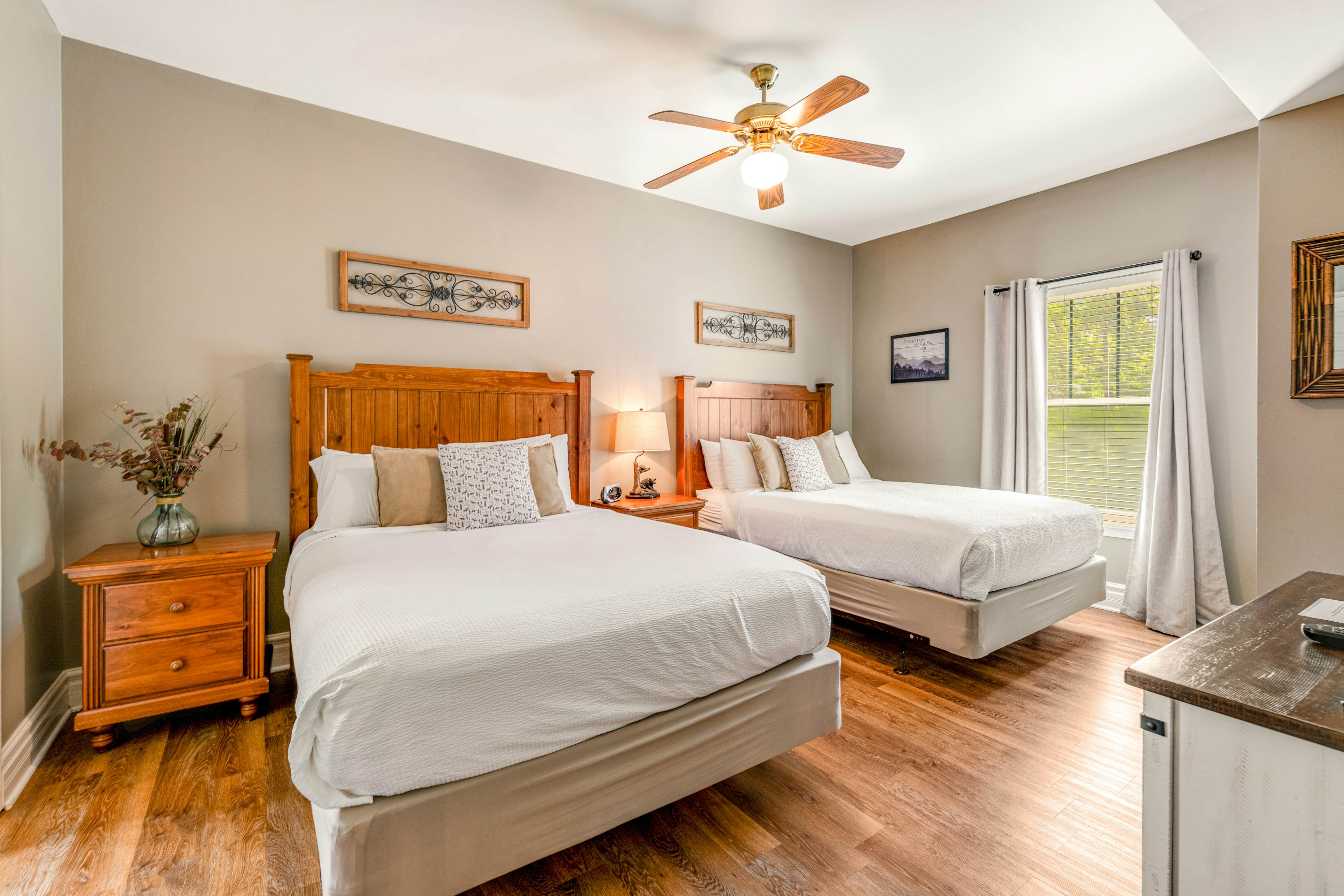 Gorgeous Condo, Sleeps 6・Jetted Tub・Near Downtown