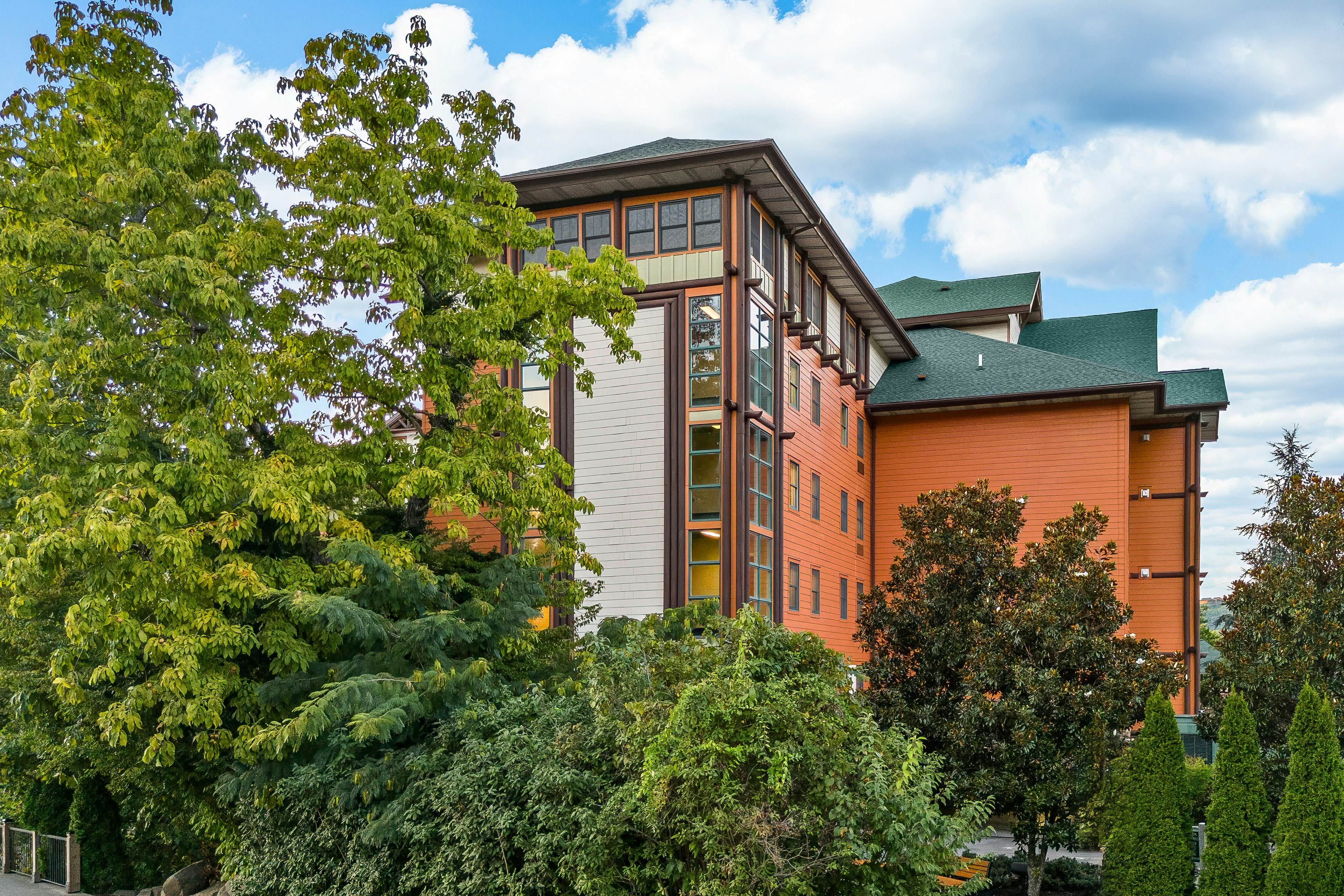 Gorgeous Condo, Sleeps 6・Jetted Tub・Near Downtown