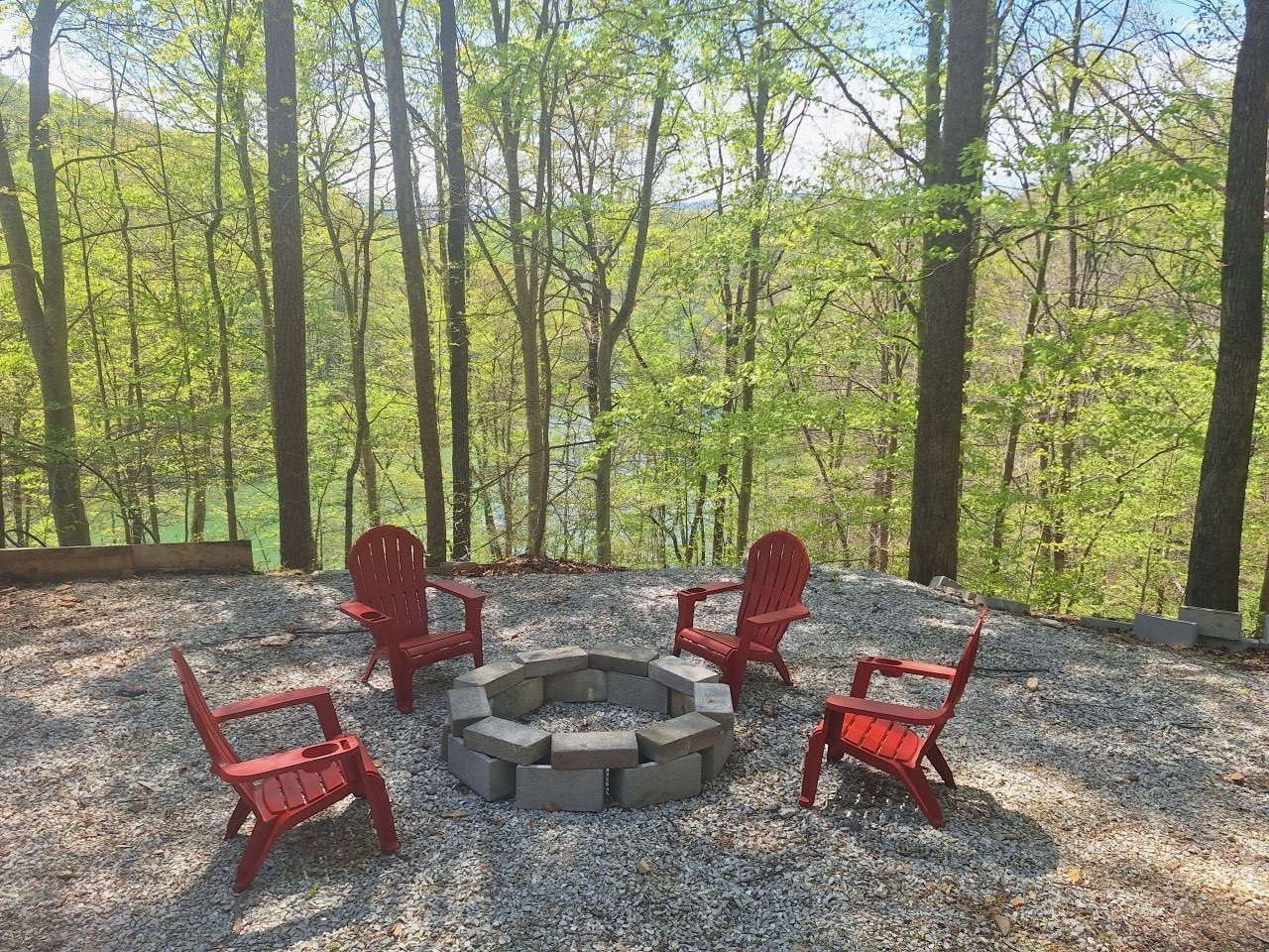 Lakefront Studio, Sleeps 2・Deck・Grill・Dogs Allowed