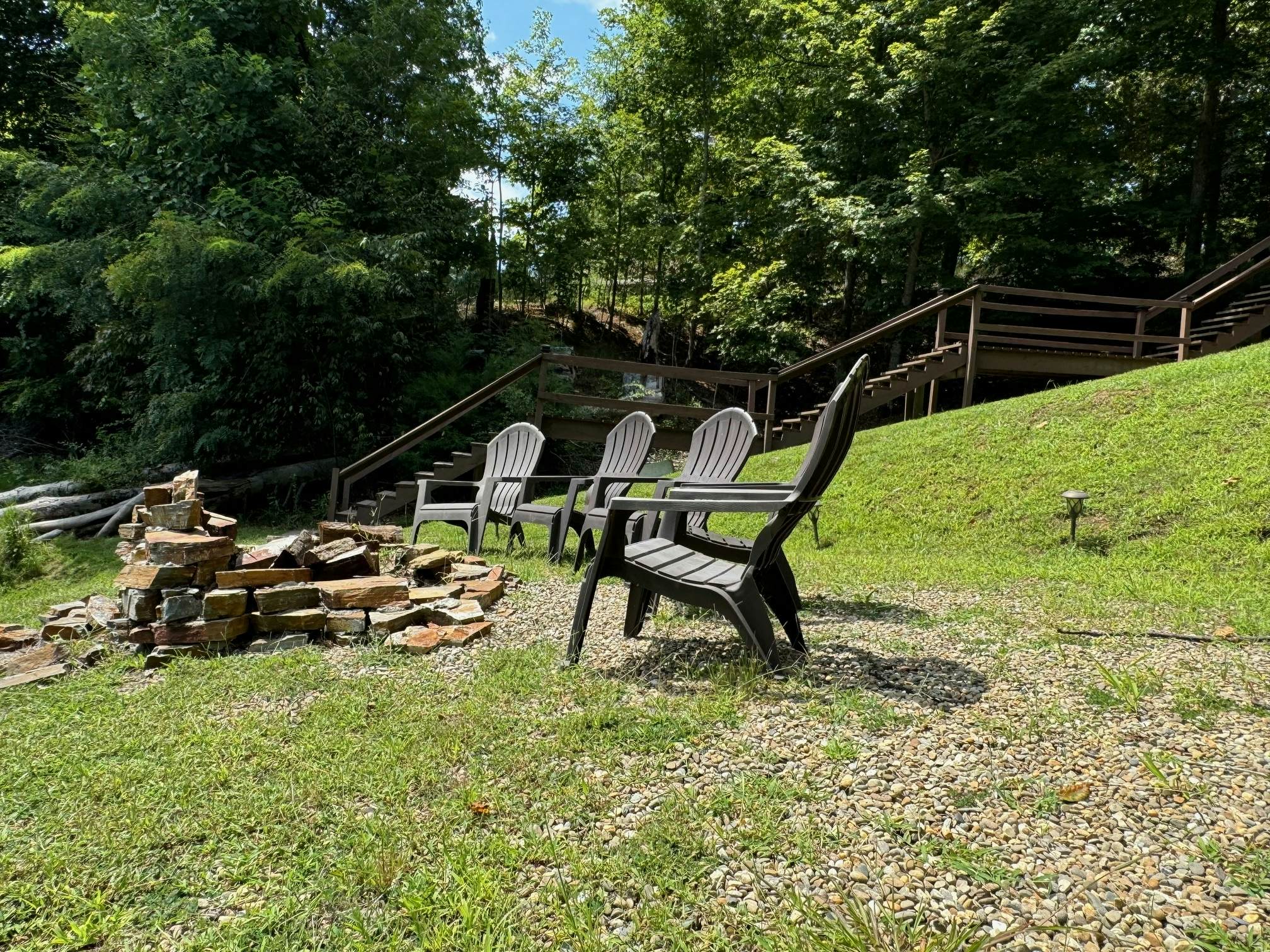 Lakefront Cabin W Private Dock・Hot Tub・Cigar room