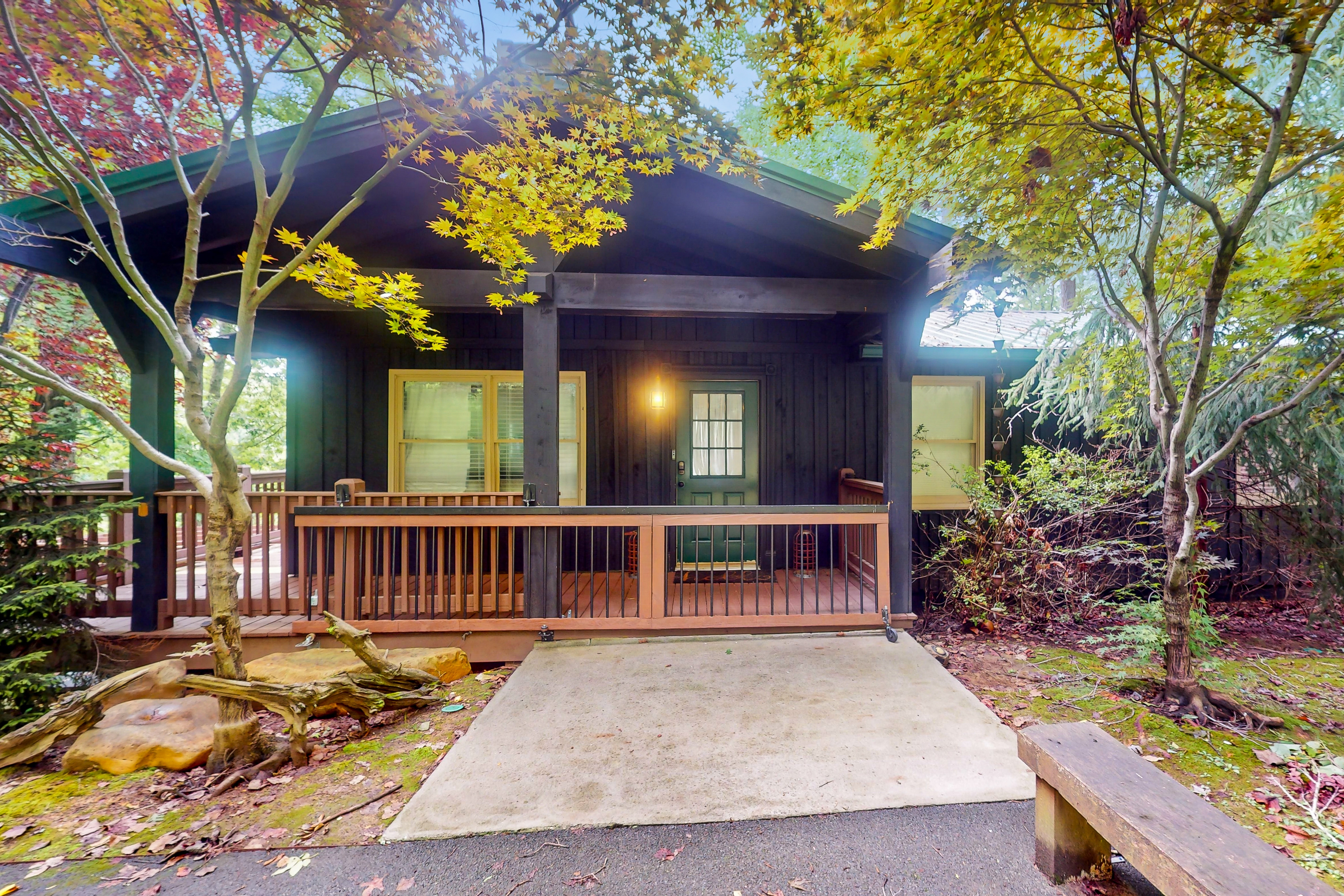 Lakefront Cabin W Private Dock・Hot Tub・Cigar room