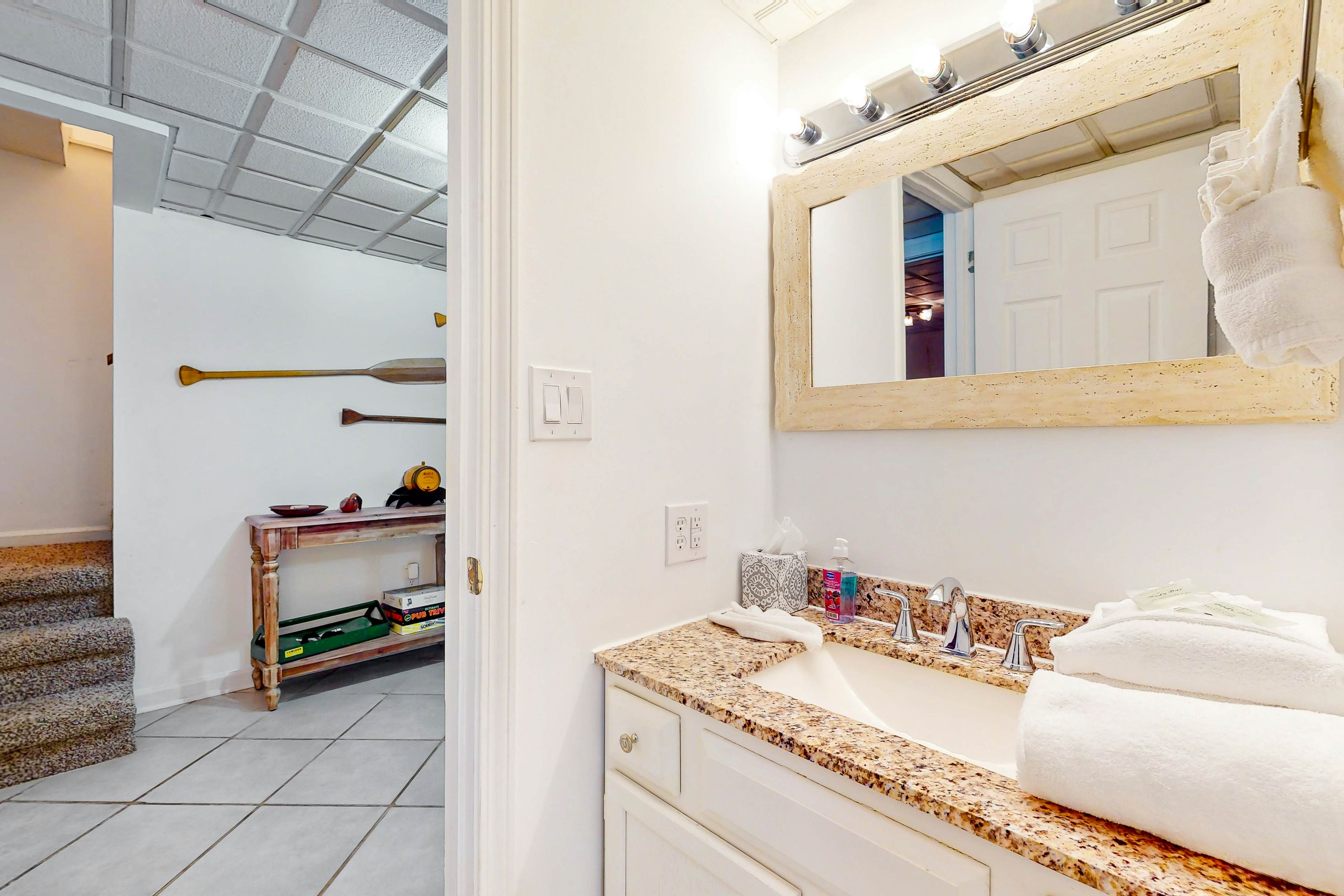 Lakefront Cabin W Private Dock・Hot Tub・Cigar room