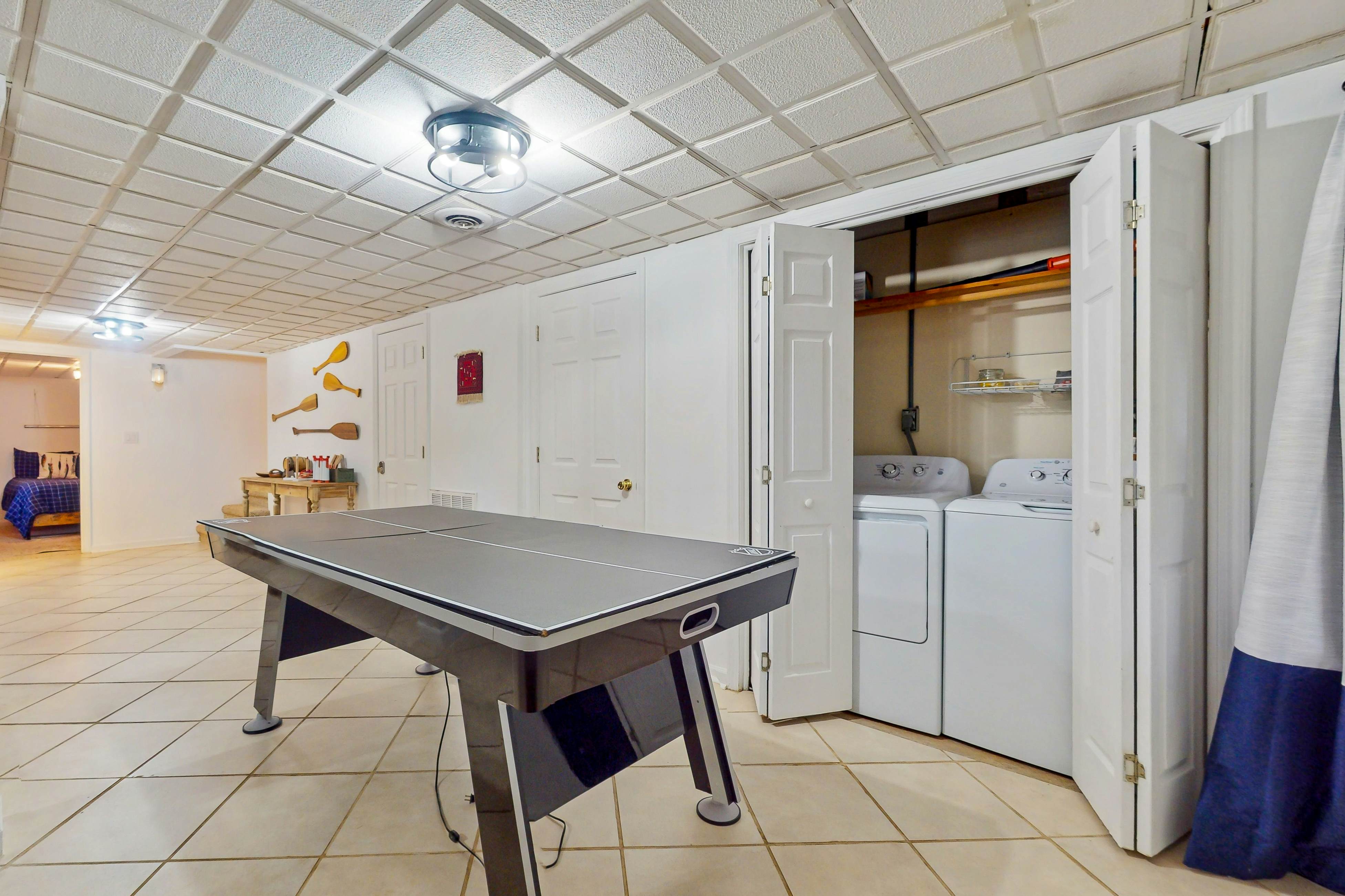 Lakefront Cabin W Private Dock・Hot Tub・Cigar room