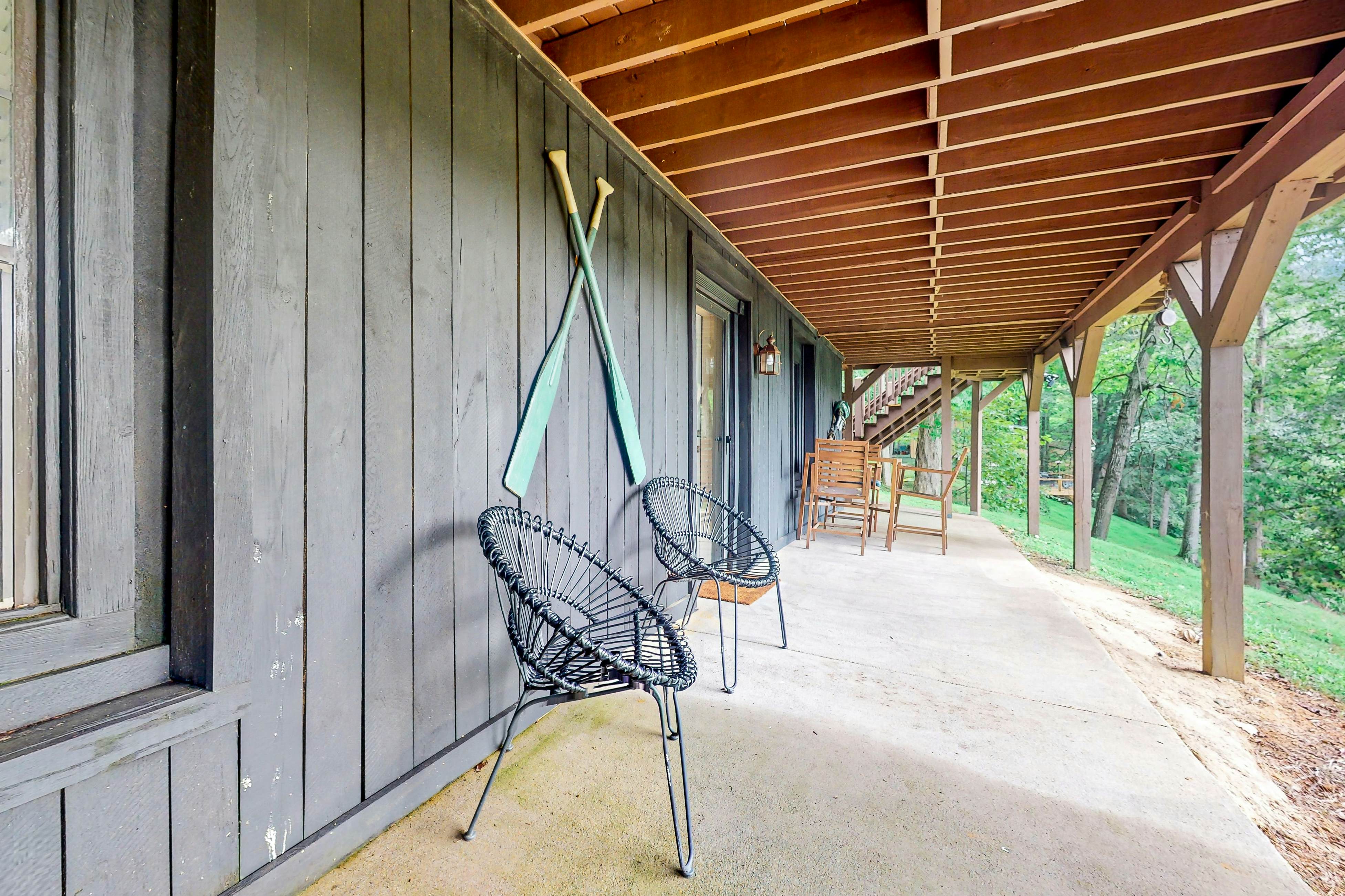 Lakefront Cabin W Private Dock・Hot Tub・Cigar room