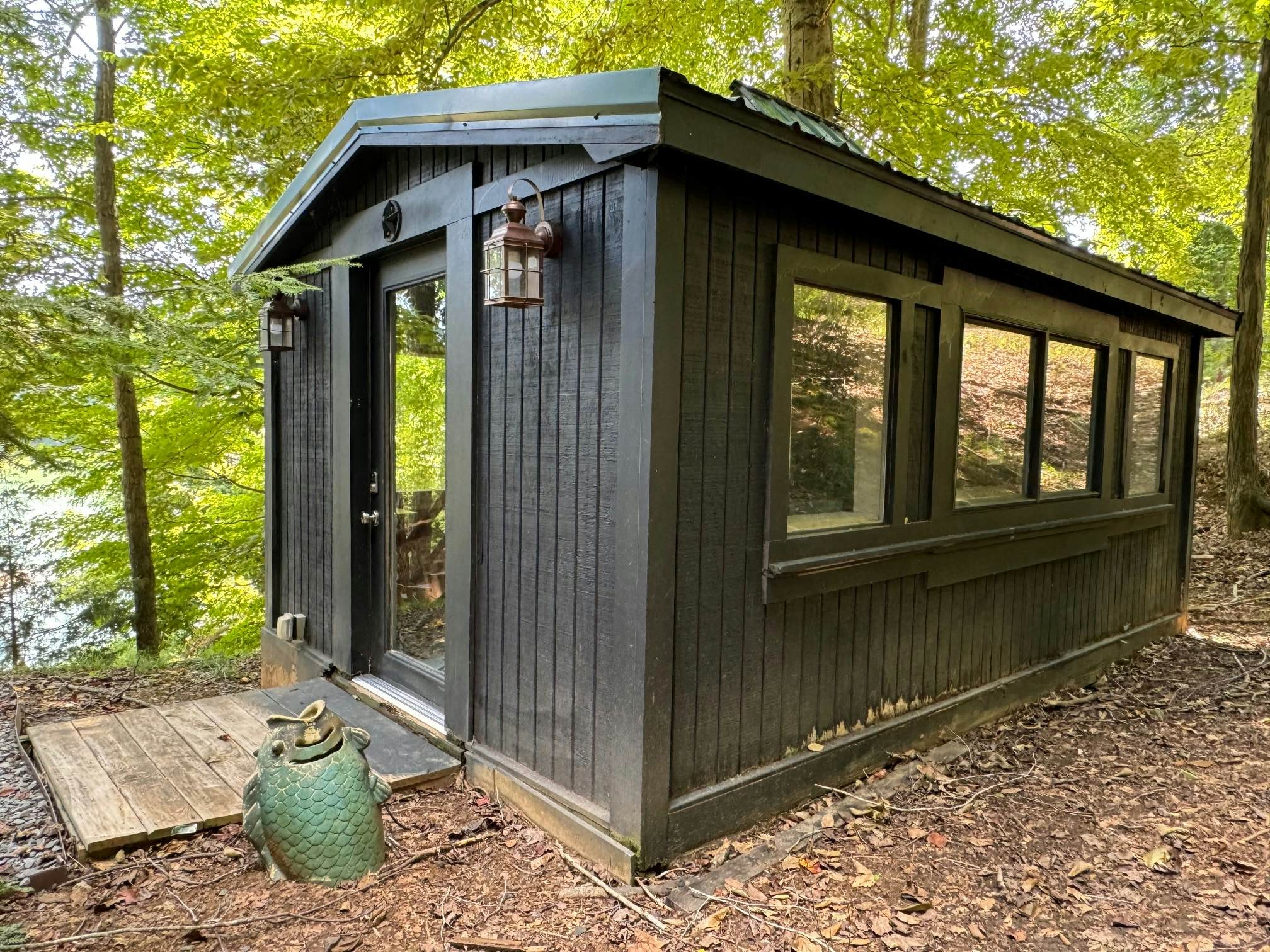 Lakefront Cabin W Private Dock・Hot Tub・Cigar room