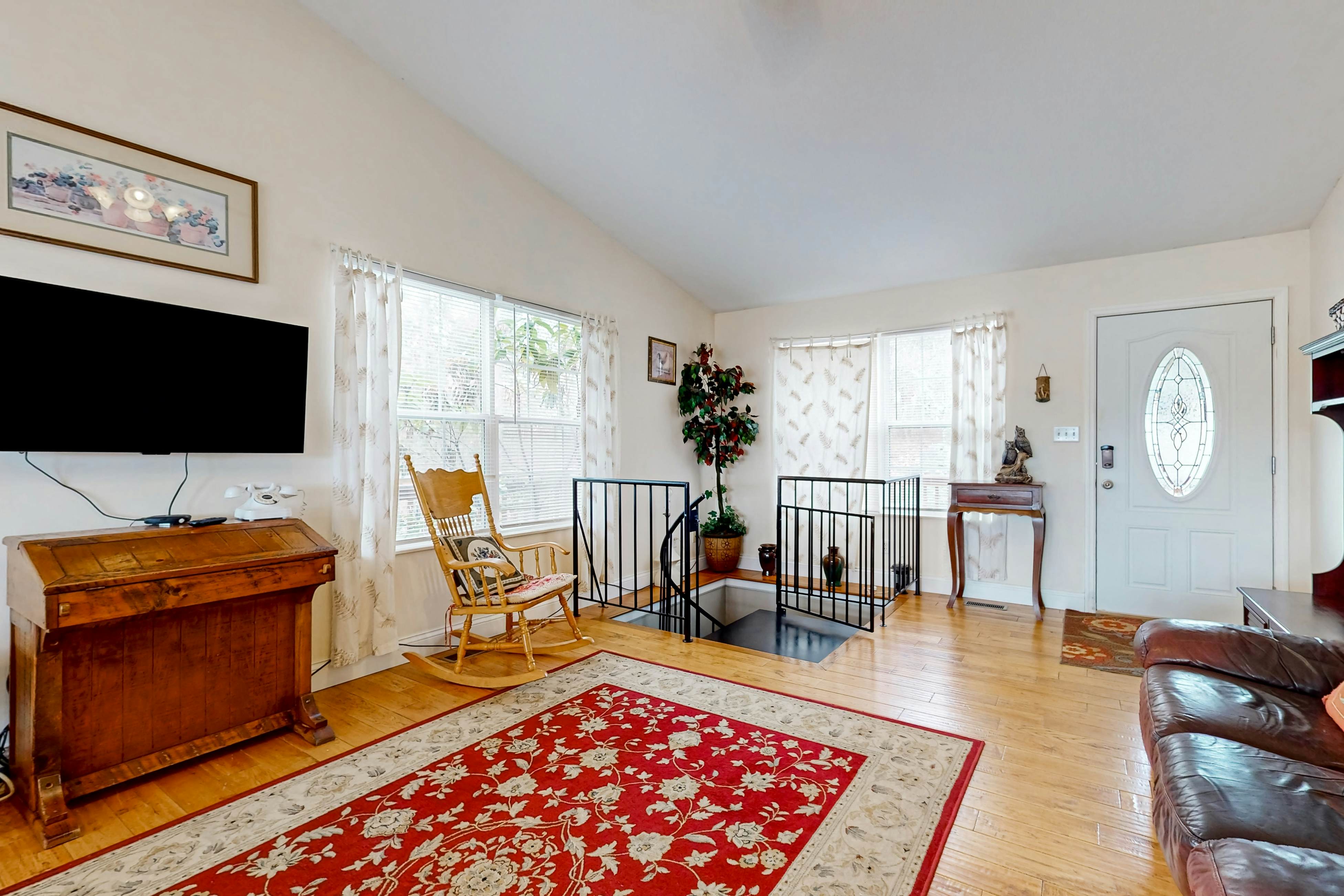 Serene Lakefront Home・Dock・Game room・Fire Pit