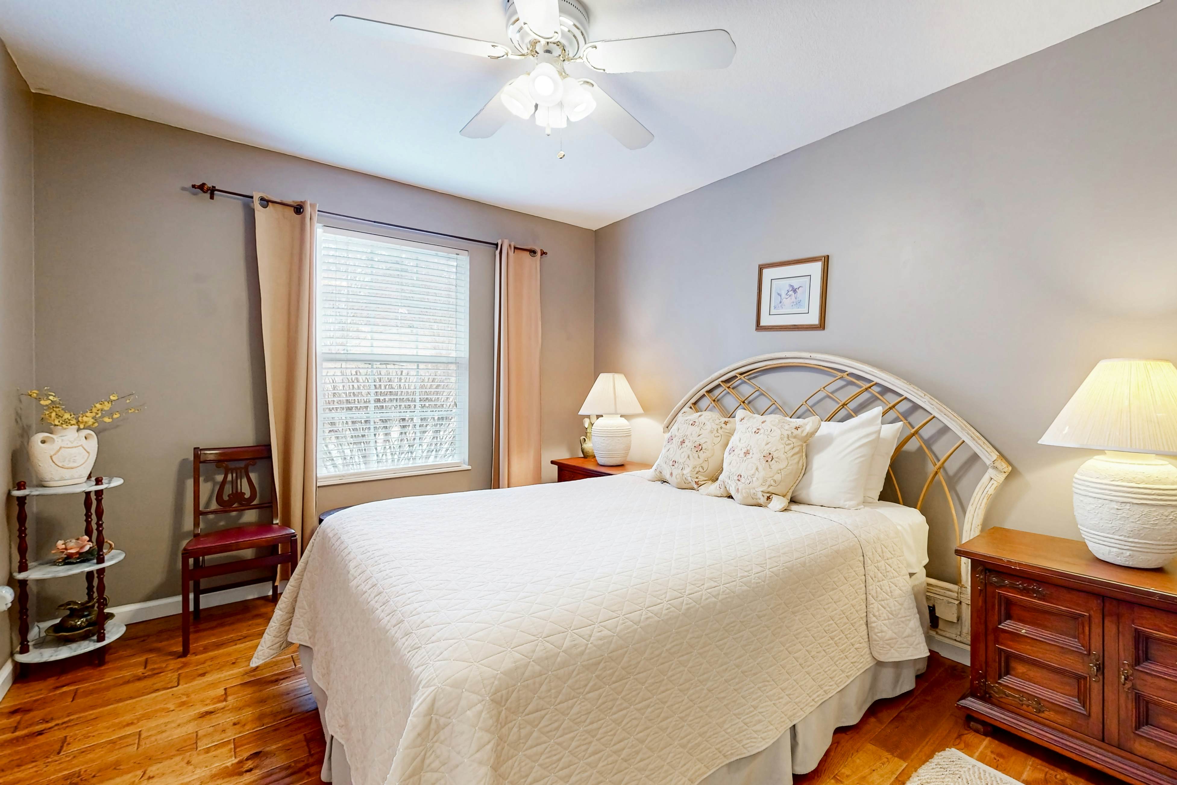 Serene Lakefront Home・Dock・Game room・Fire Pit