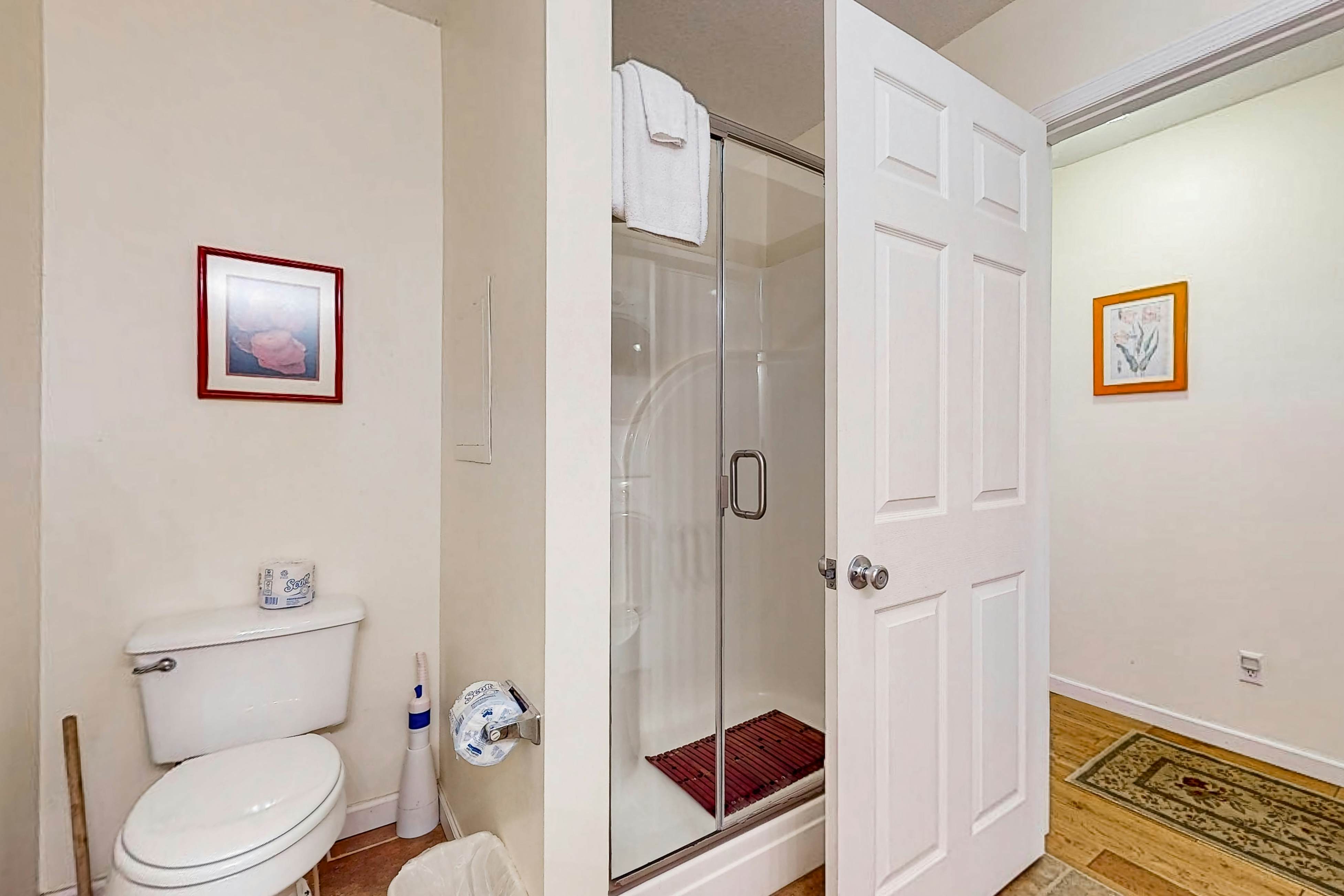 Serene Lakefront Home・Dock・Game room・Fire Pit