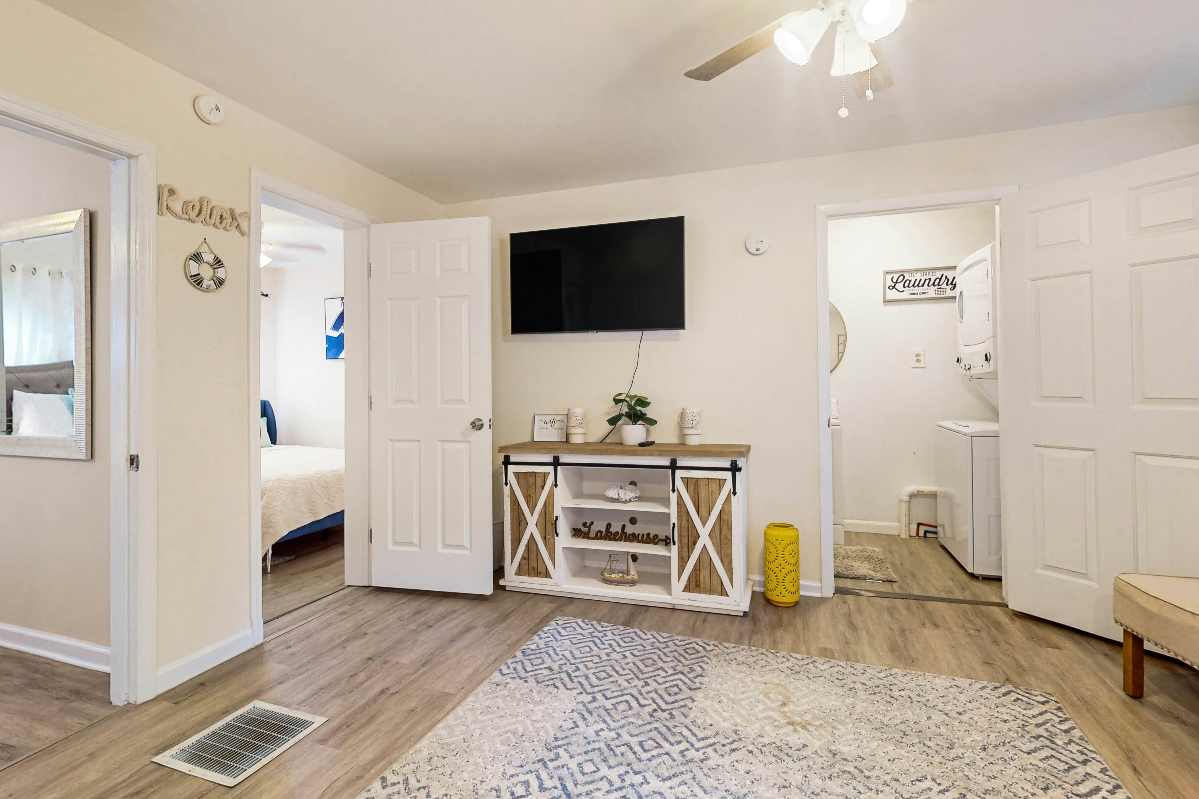 Lake Cabin, Sleeps 6・Pet Welcome・Hot Tub・Fire pit