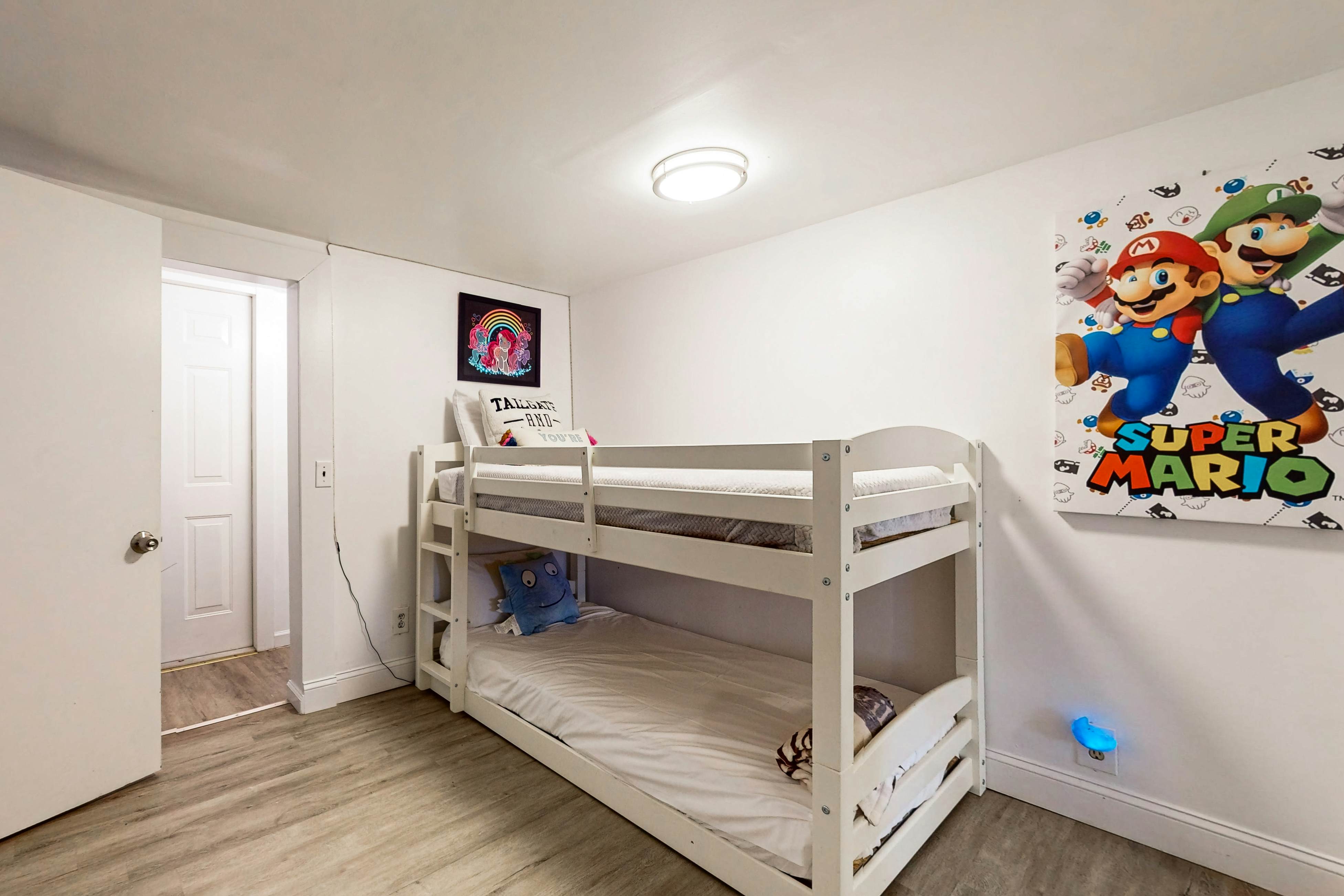 Lake Cabin, Sleeps 6・Pet Welcome・Hot Tub・Fire pit