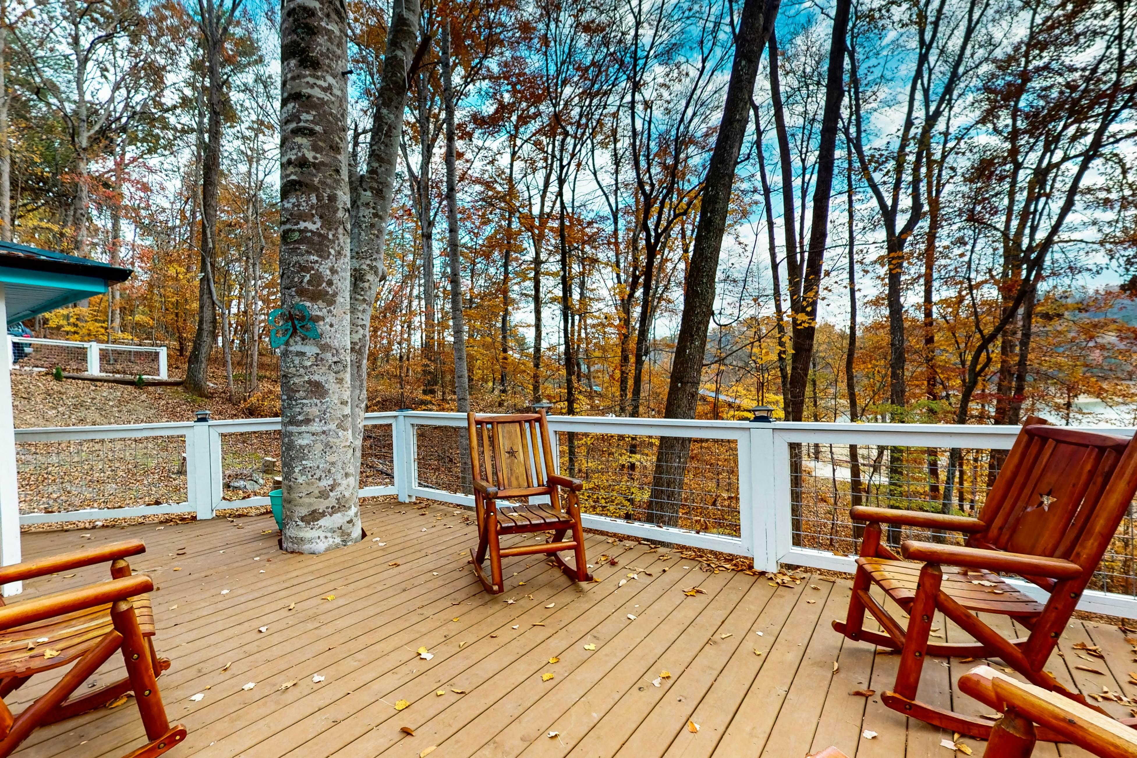 Lake Cabin, Sleeps 6・Pet Welcome・Hot Tub・Fire pit