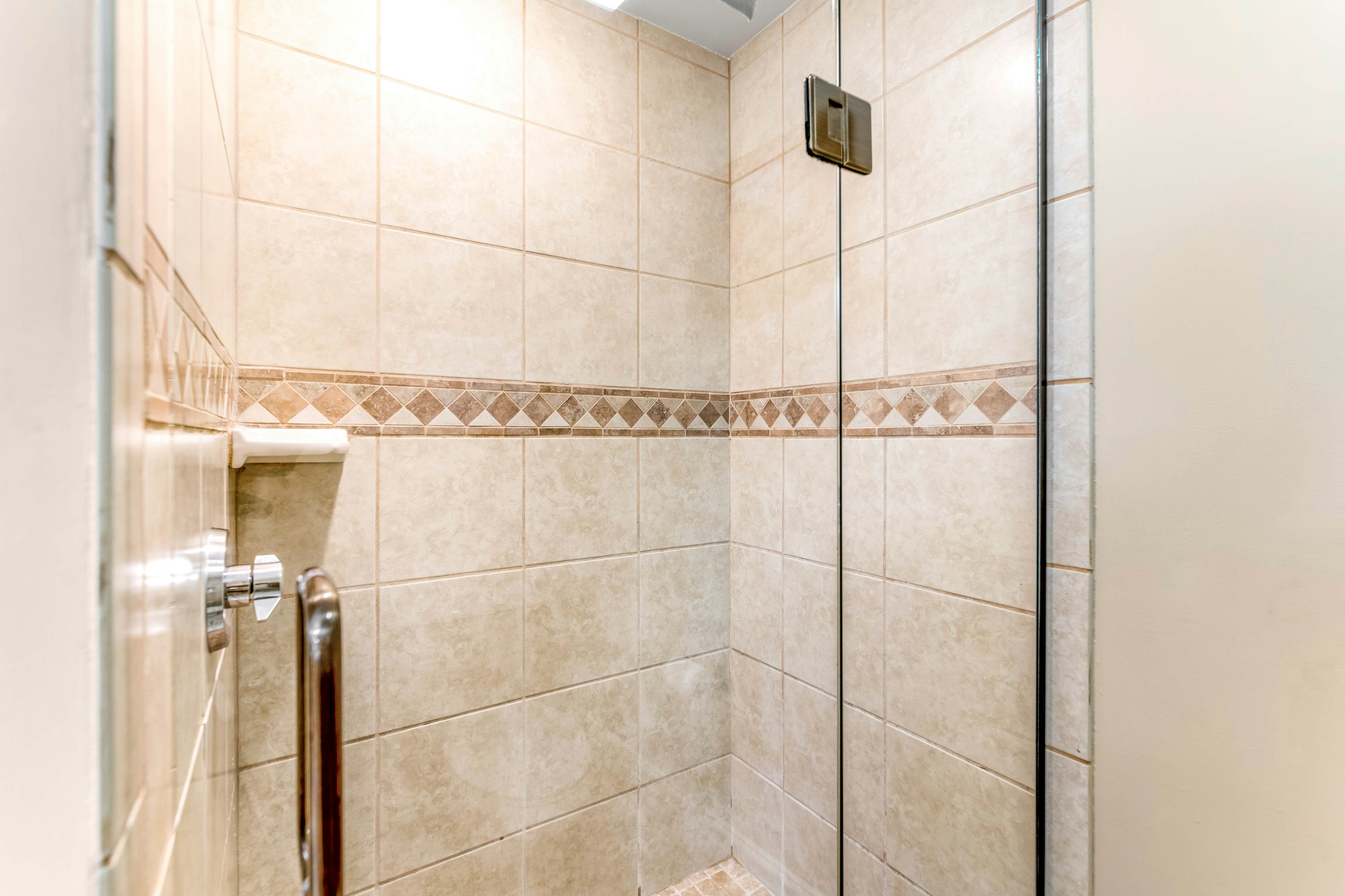 Beautiful Downtown Condo, Sleeps 6・Hot Tub・Gym