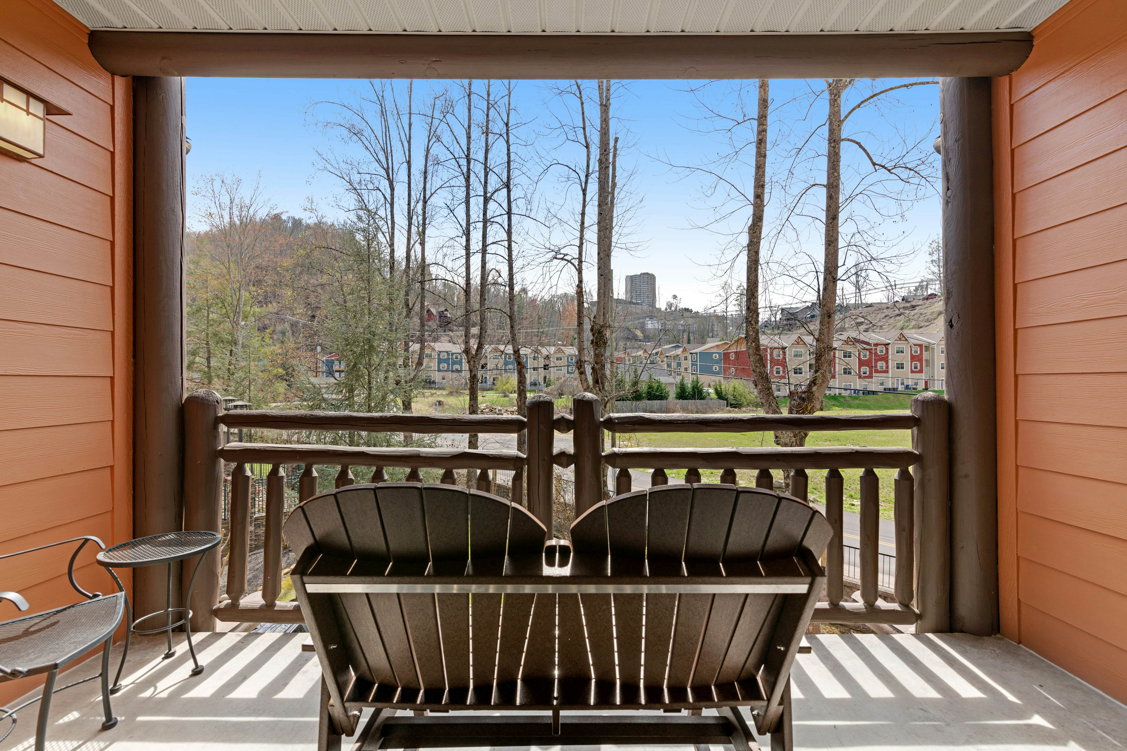 Beautiful Downtown Condo, Sleeps 6・Hot Tub・Gym